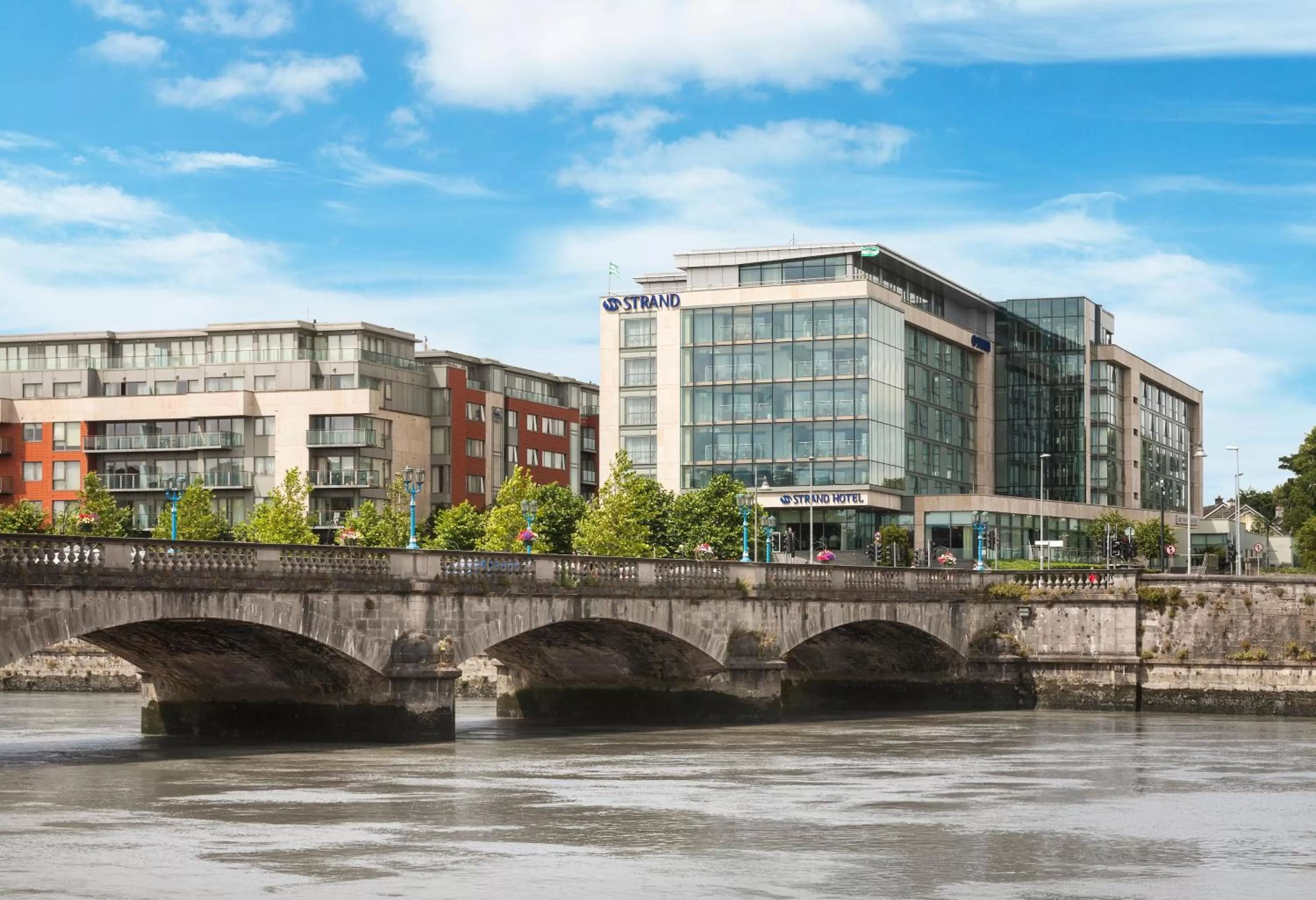 Superior Twin Room in Limerick Strand Hotel