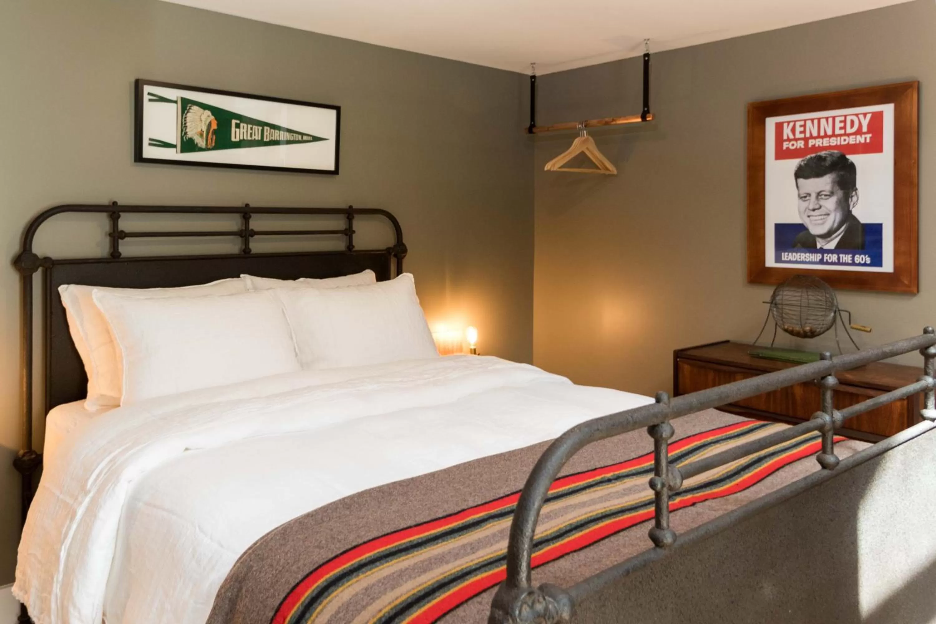 Queen Room in Granville House