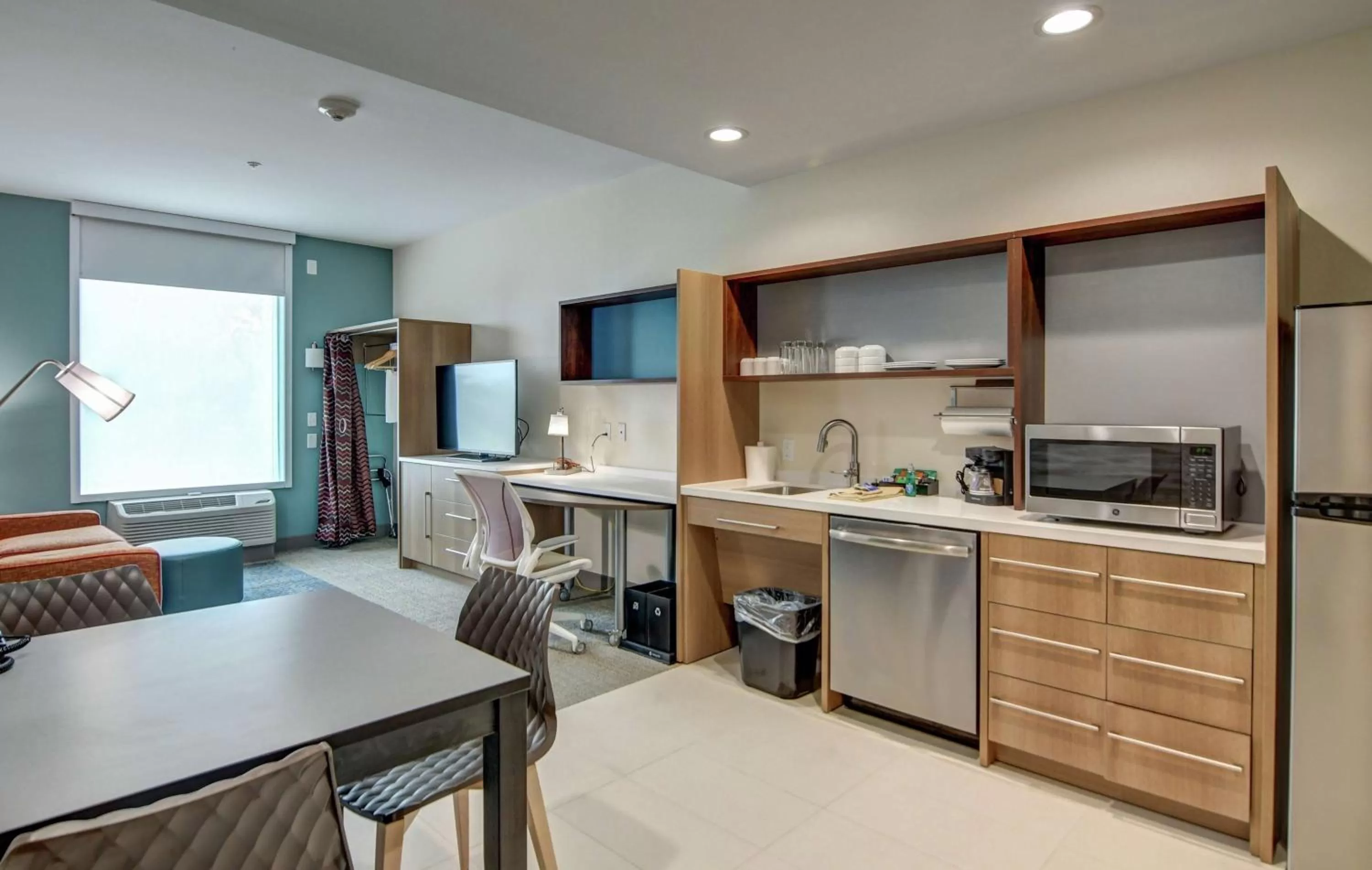 One-Bedroom King Suite - Non-Smoking in Home2 Suites By Hilton Foley