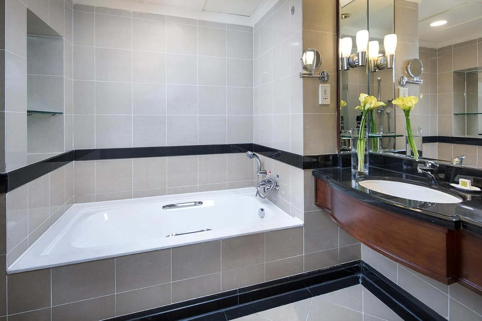 Superior Twin Room - Non-Smoking in Wyndham Beijing North