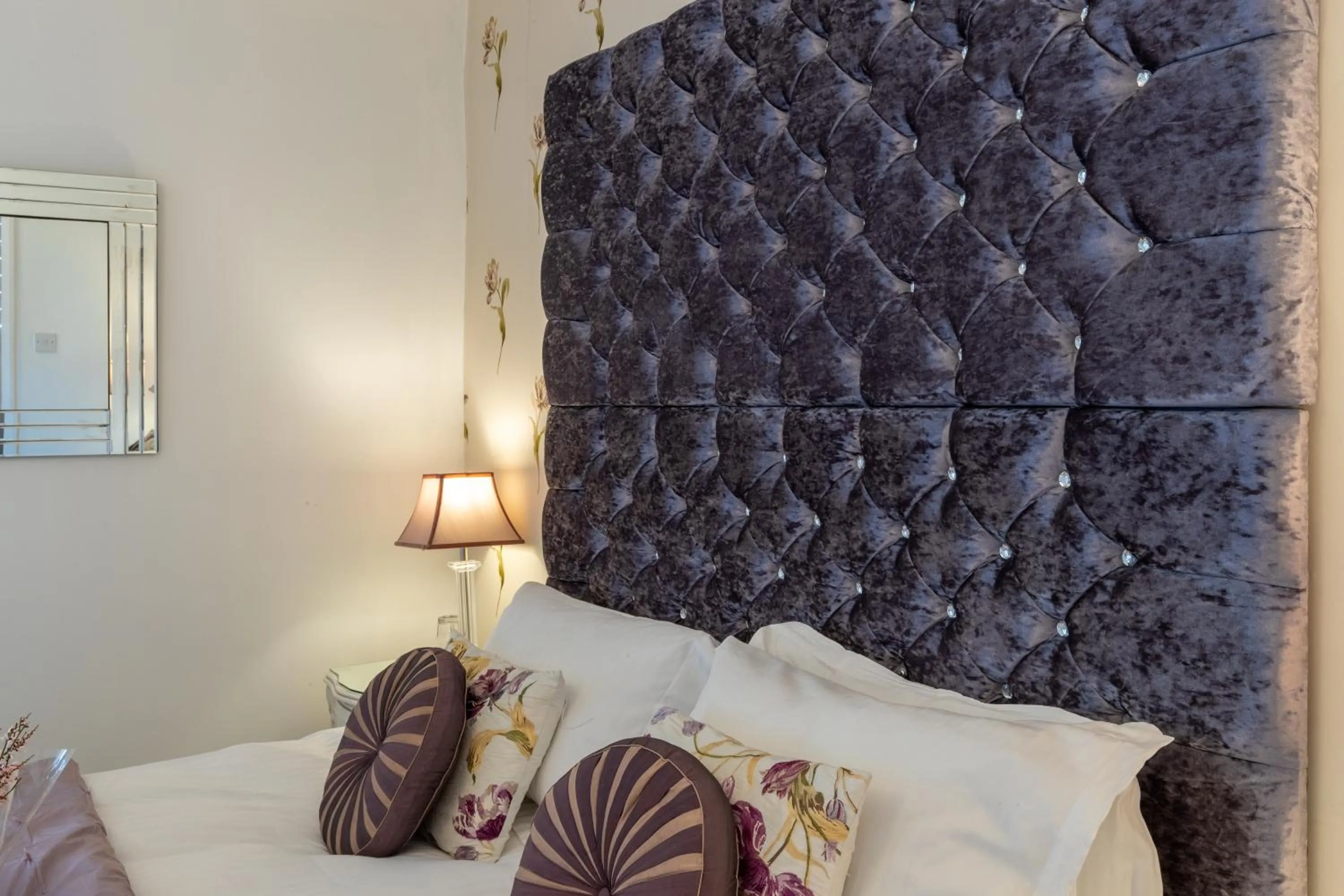 Superior King Room in Holly Lodge Guest House with FREE off site health club