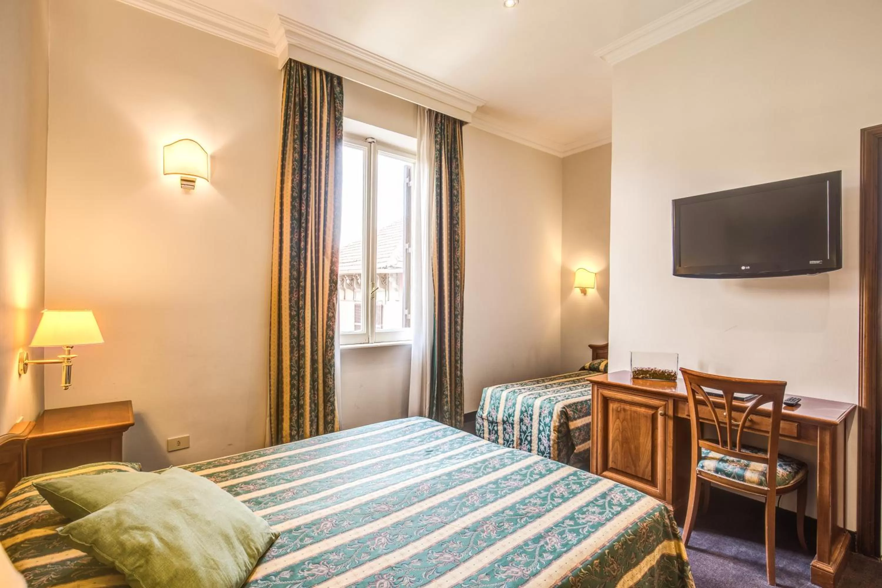 Quadruple Room in Rome Garden Hotel