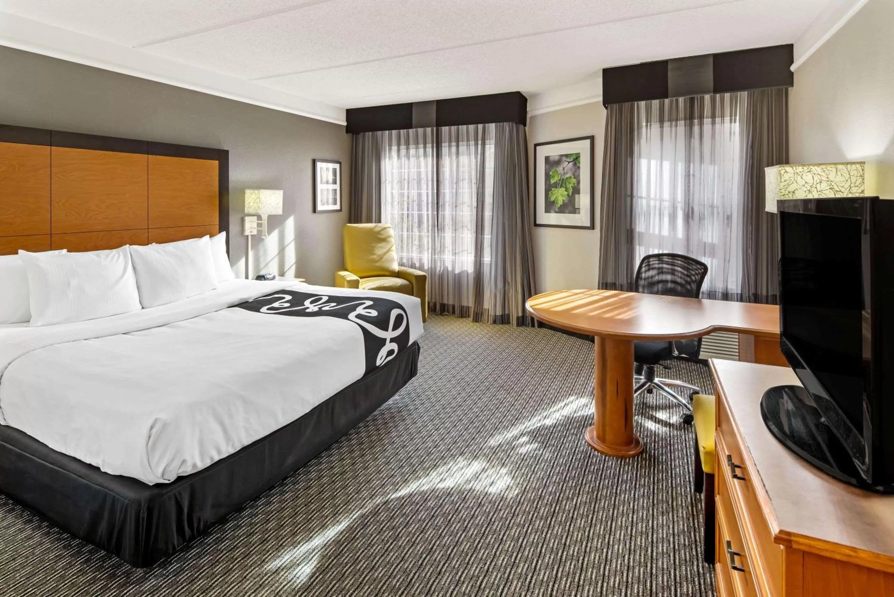 King Room with Mini Fridge in La Quinta by Wyndham Macon