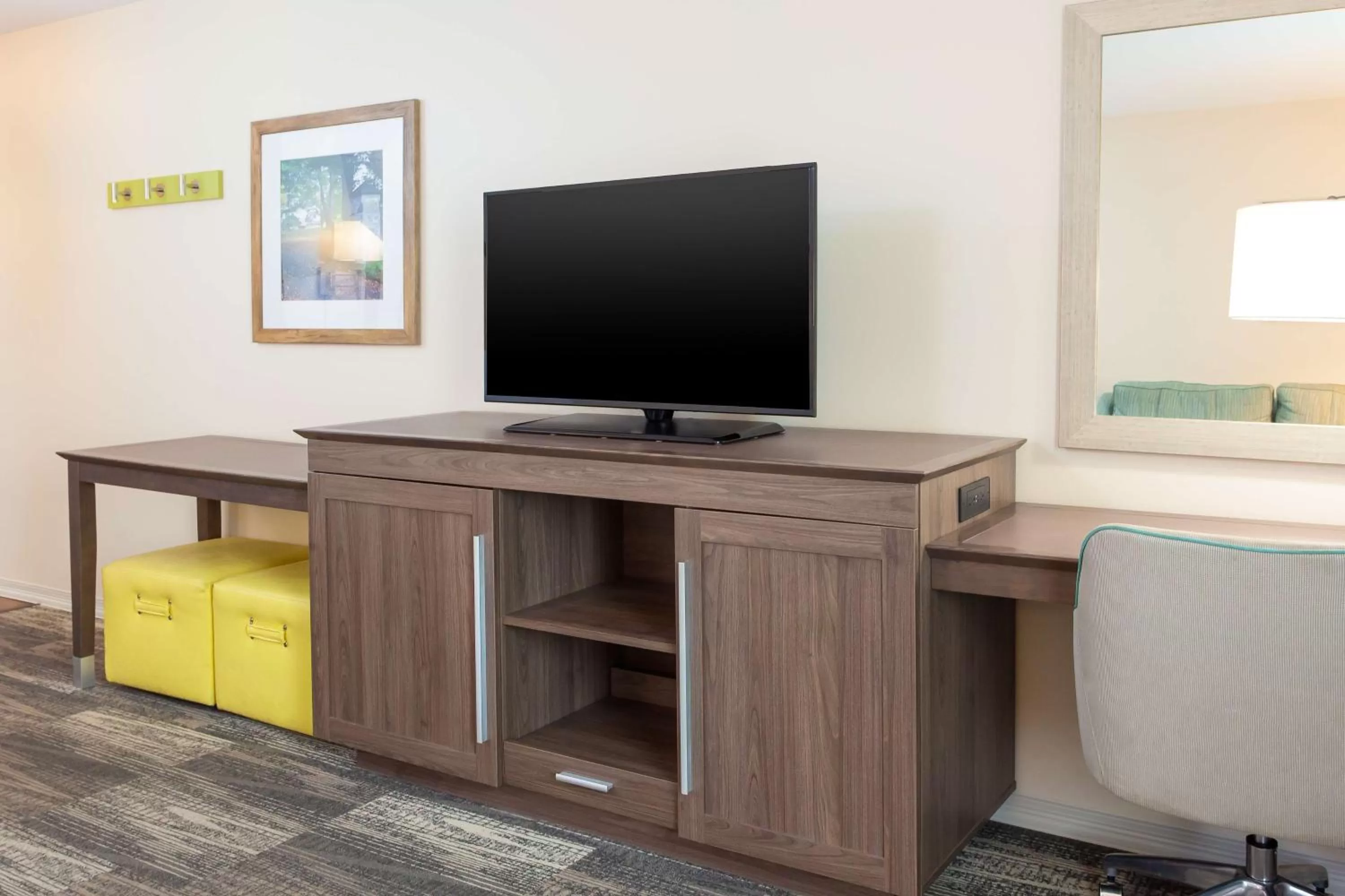 King Room with Sofa Bed - Non-Smoking in Hampton Inn & Suites Niles/Warren, OH