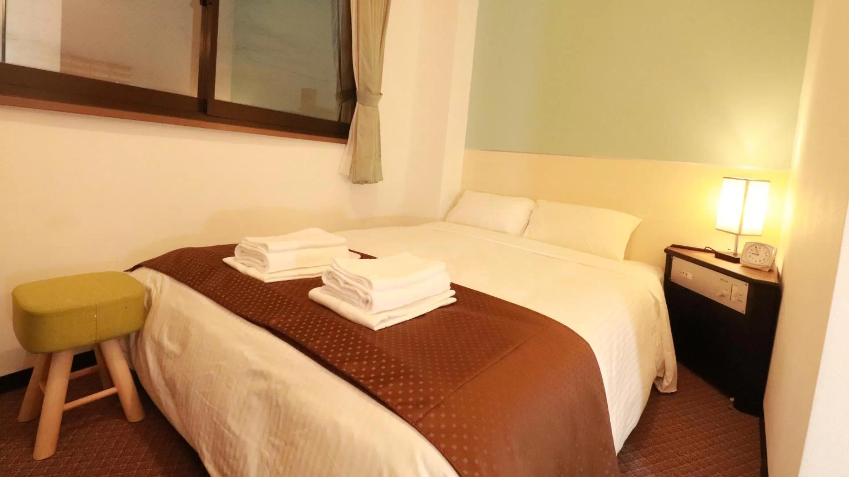 Small Double Room in Business Hotel Kudamatsu