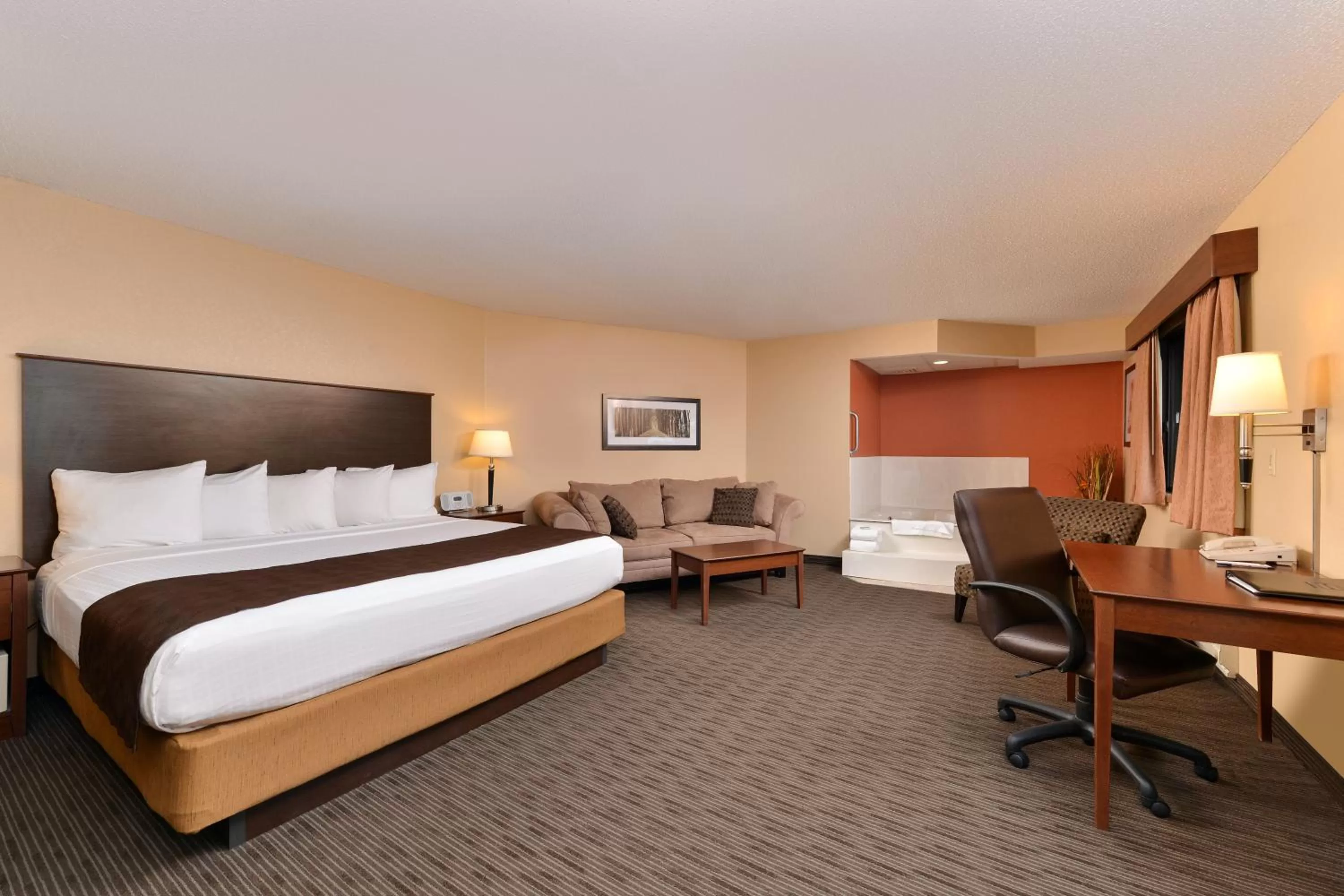 Superior King Suite - Non-Smoking in AmericInn by Wyndham Fergus Falls Conference Center