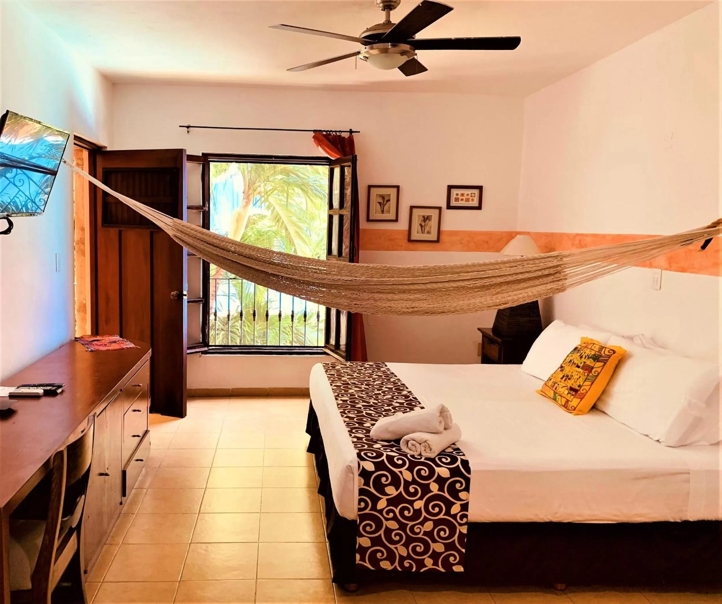 Superior King Room in Hotel Casa de las Flores