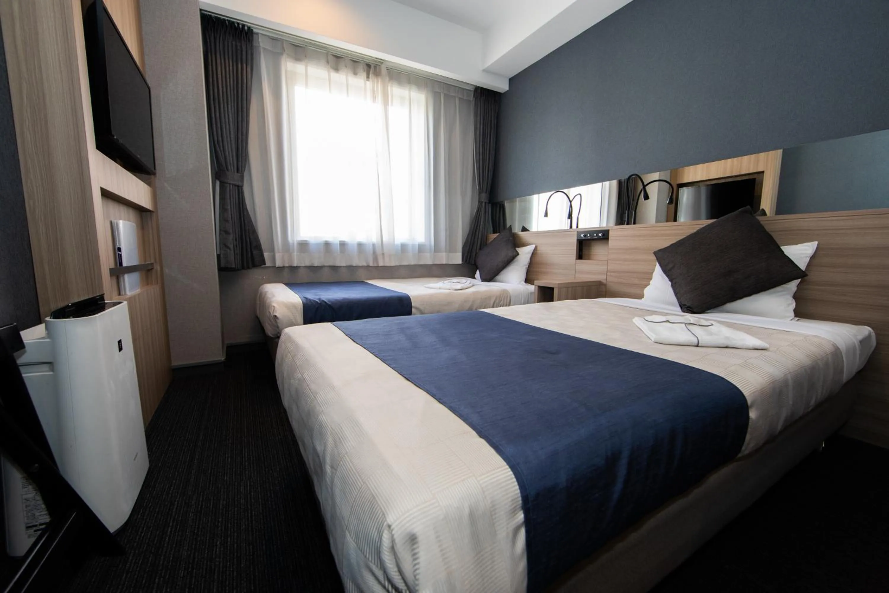 Moderate Twin Room - Non-Smoking in Quintessa Hotel Osaka Shinsaibashi Comic & Books