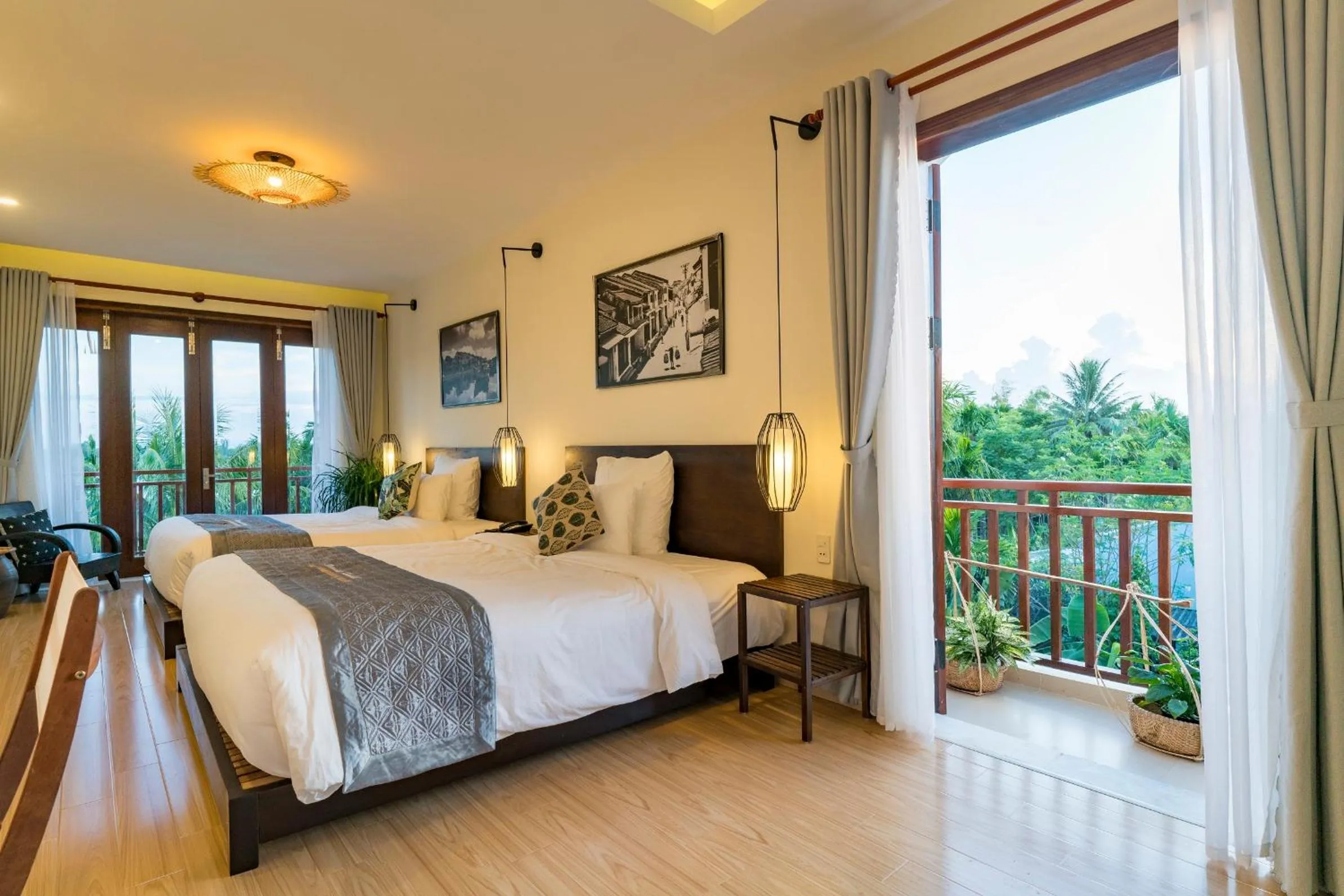 Deluxe Family Room in Riverside Hamlet Homestay & Villa