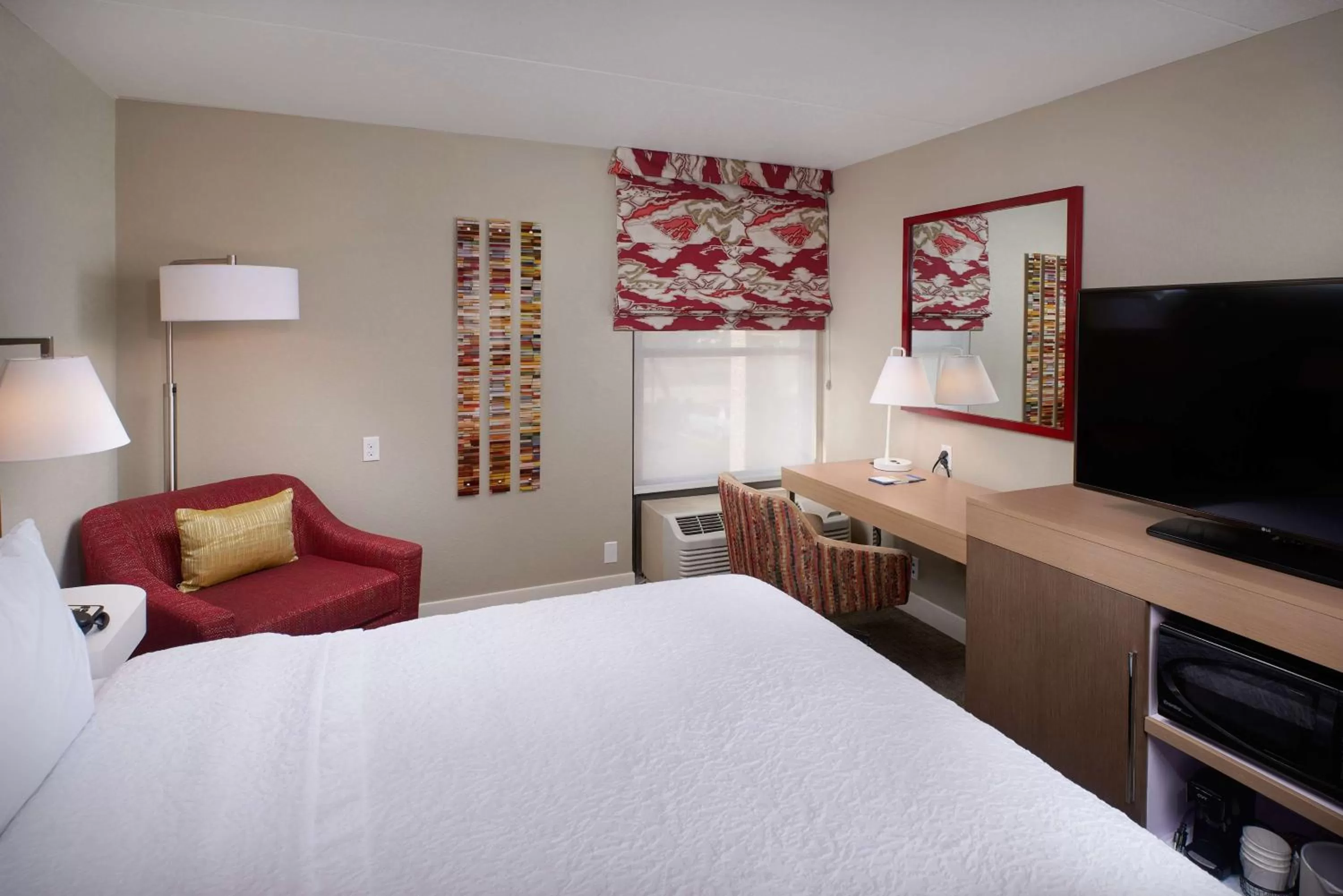 King Room in Hampton Inn & Suites Scottsdale On Shea Blvd