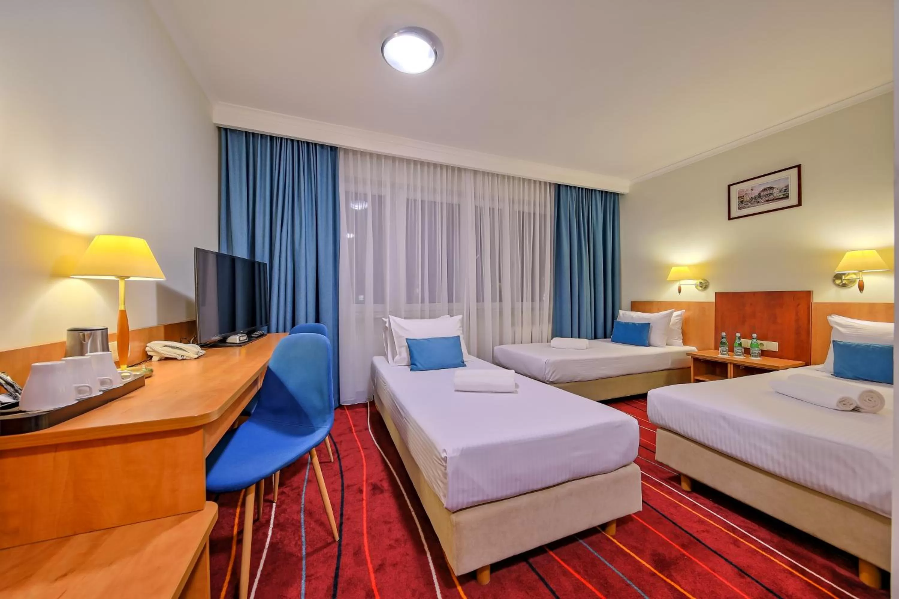Luxury Triple Room with Three Single Beds in Best Western Hotel Portos