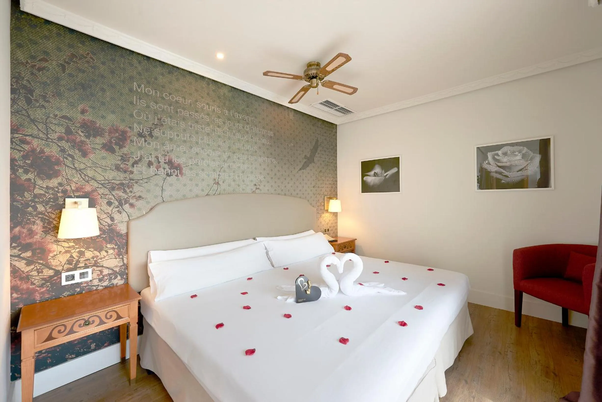 Double or Twin Room with Balcony - single occupancy in Fénix Torremolinos - Adults Only Recommended