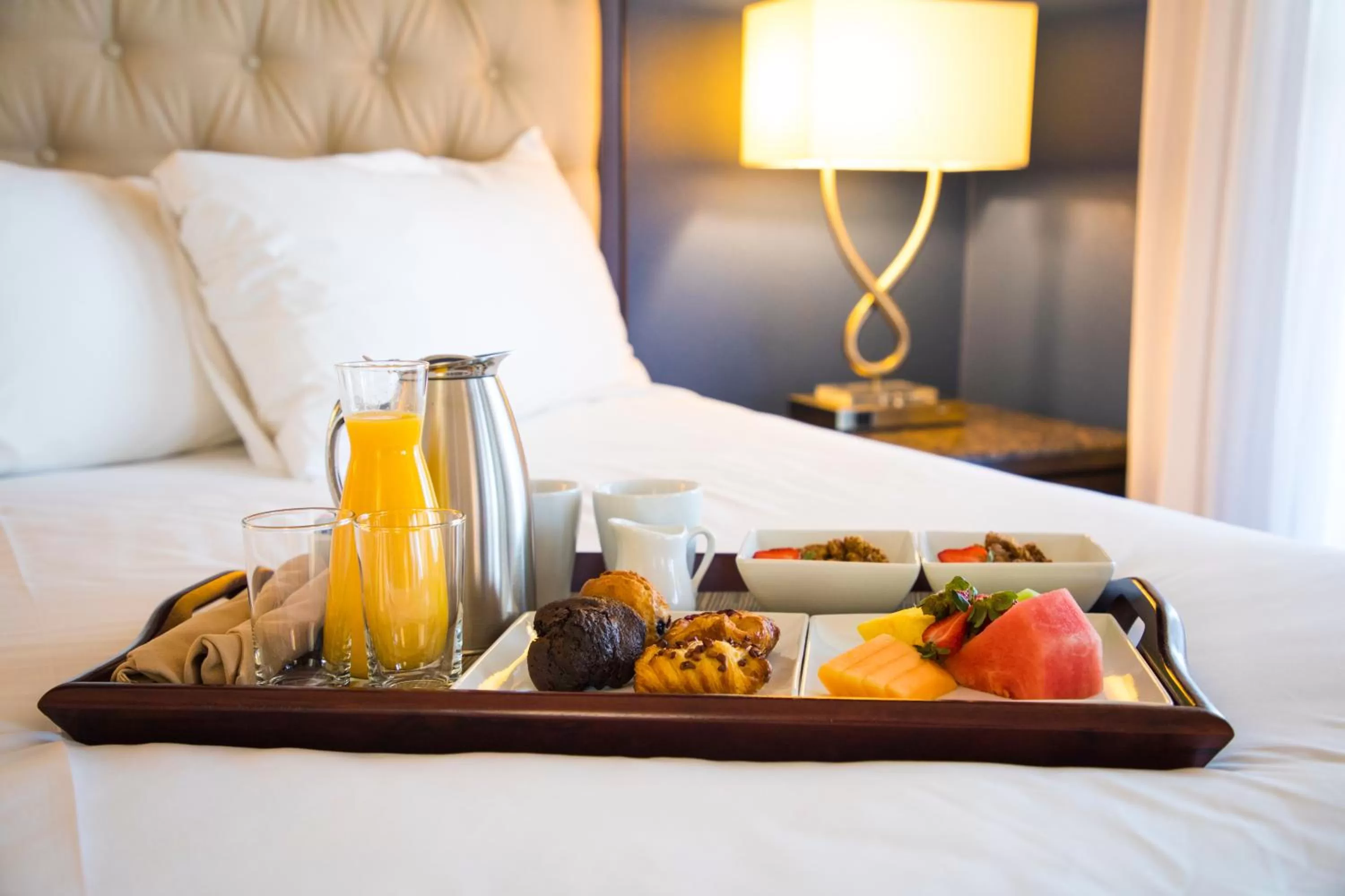 Vineyard Connecting Bungalow Accessible in Carter Estate Winery and Resort