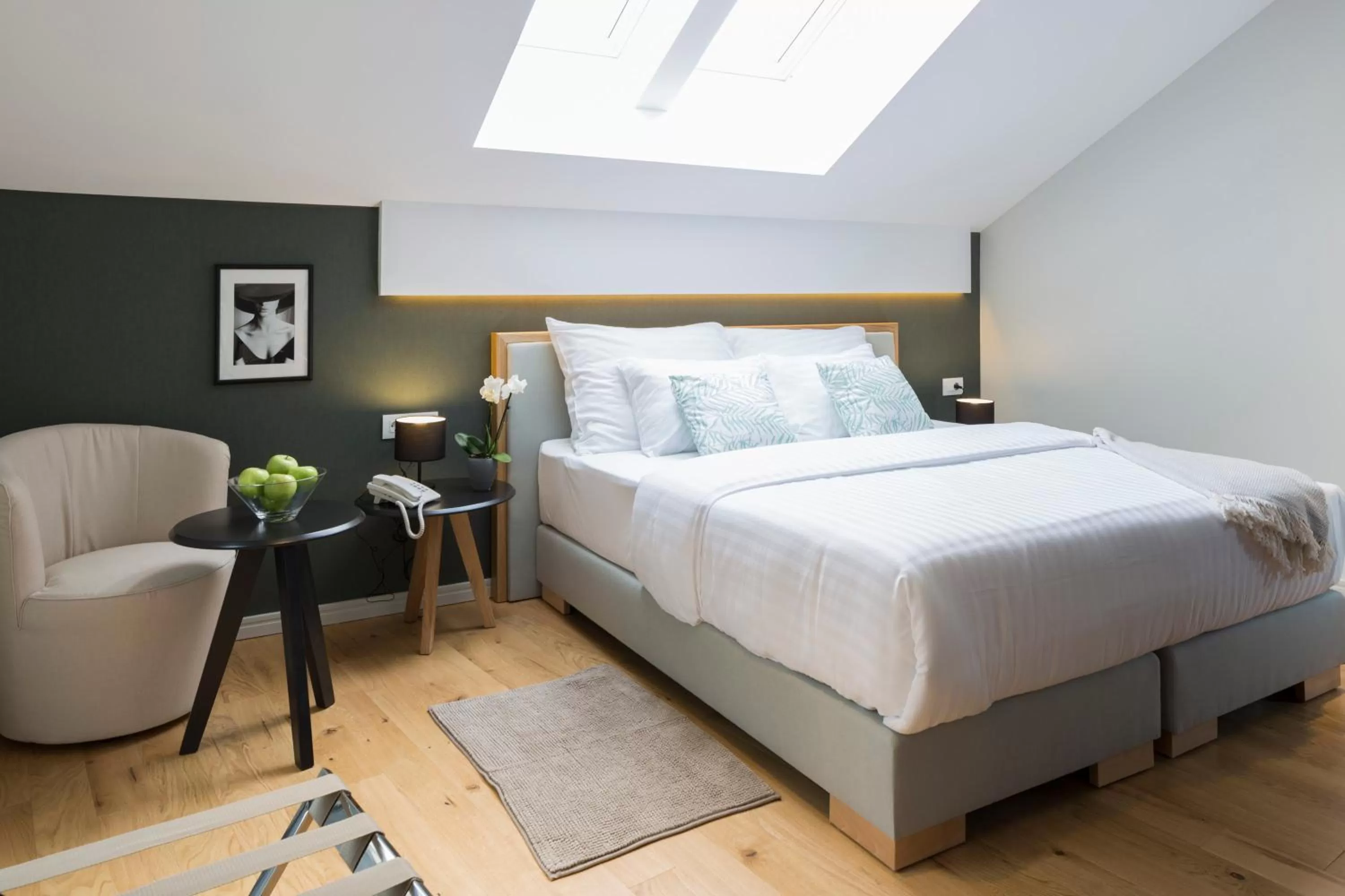 Deluxe Double Room with Balcony in Livris Hotel