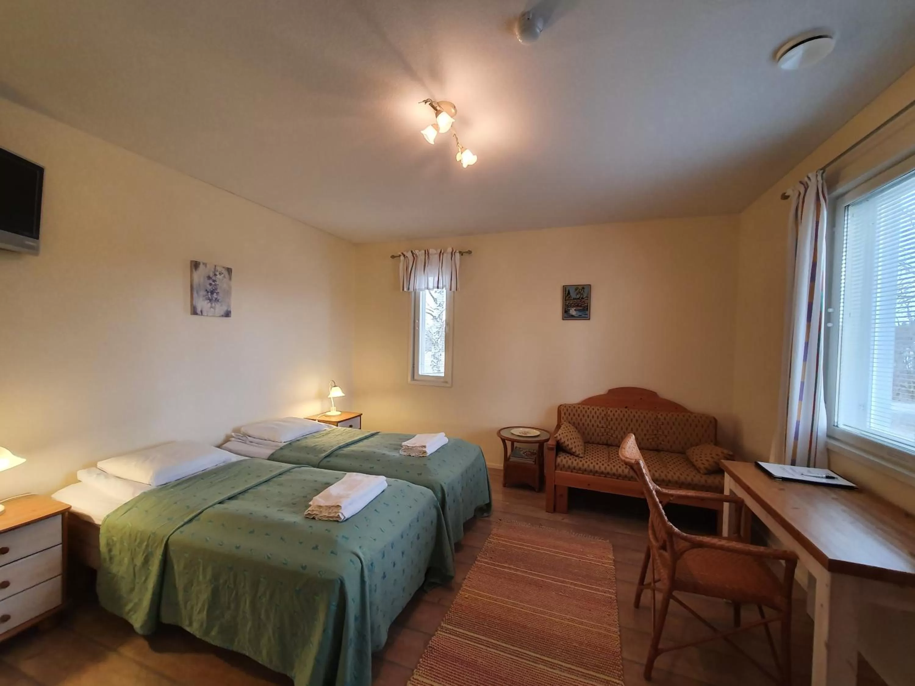 Standard Double or Twin Room in B&B Lomamokkila