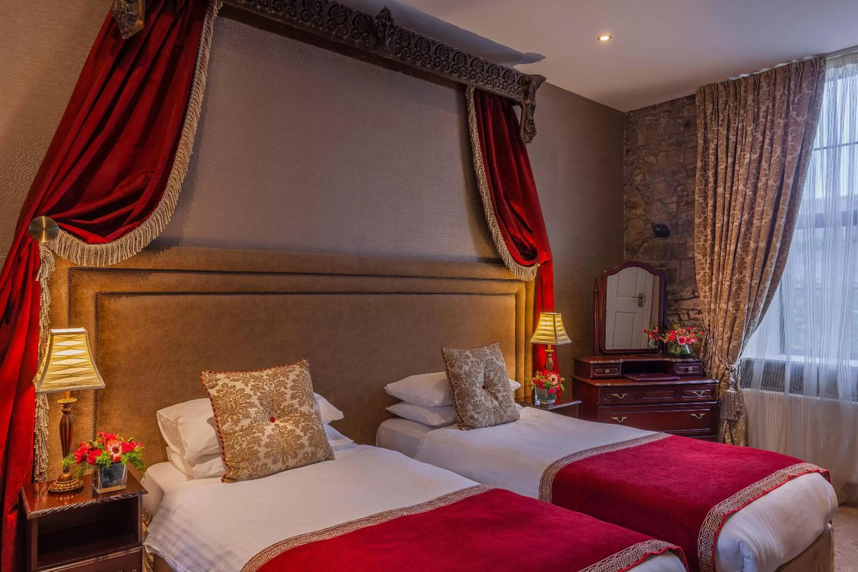 Courtyard Twin Room in Cabra Castle Hotel