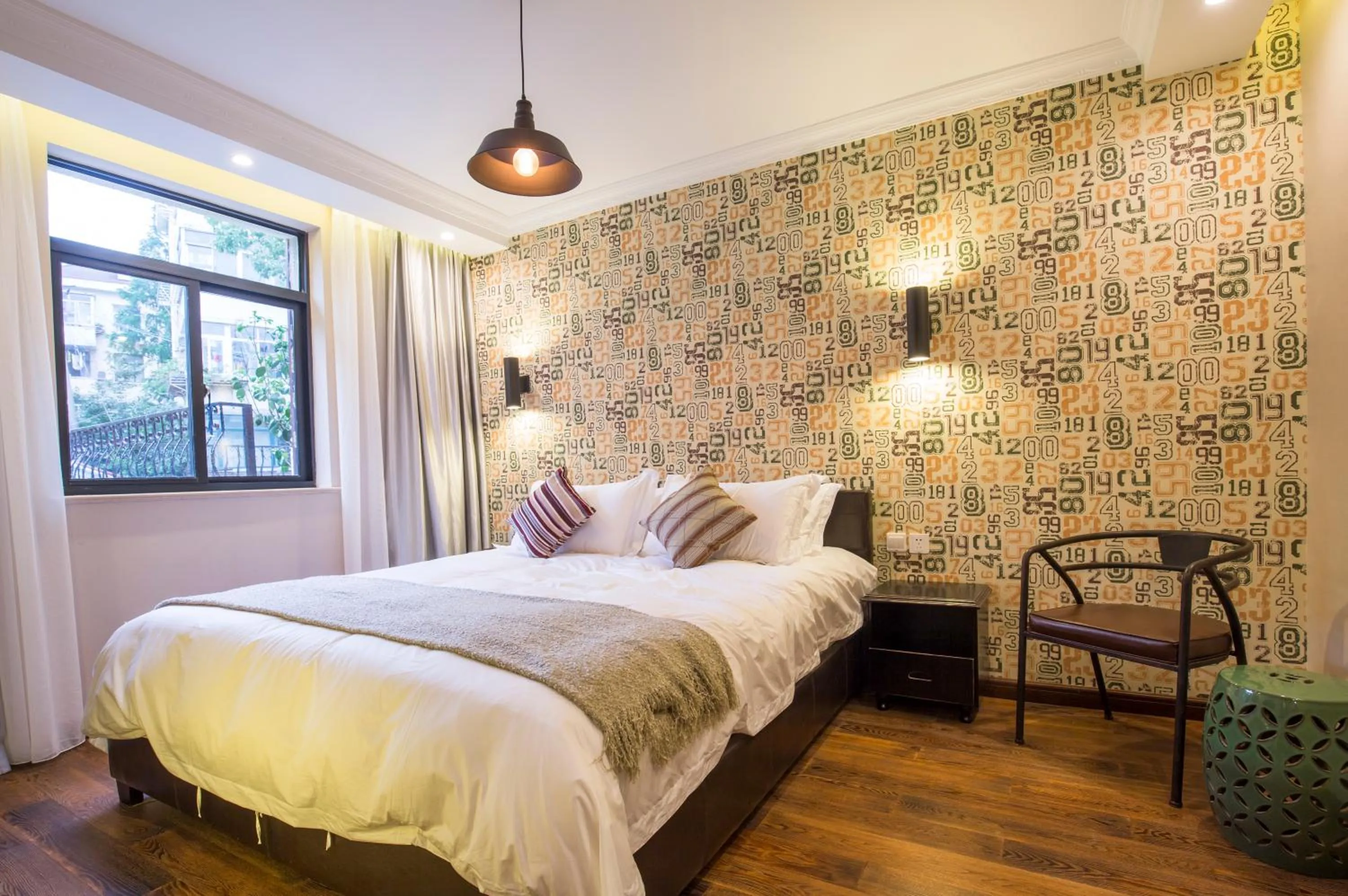 Deluxe Queen Room in Shanghai Soho Garden Hotel