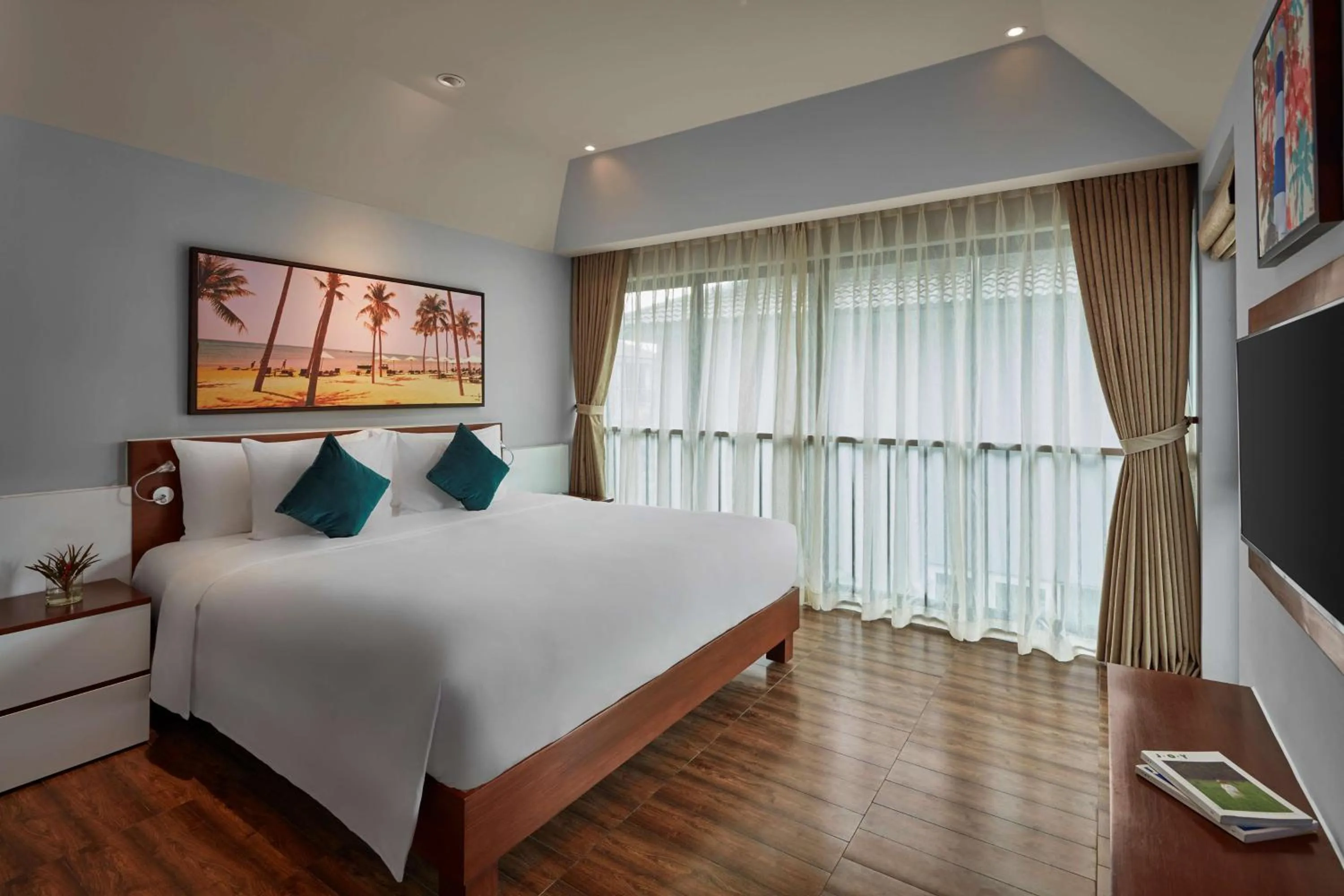 Five-Bedroom Presidential Villa with Three King Beds and Four Single Beds - Balcony/Private Pool in Best Western Premier Sonasea Villas Phu Quoc
