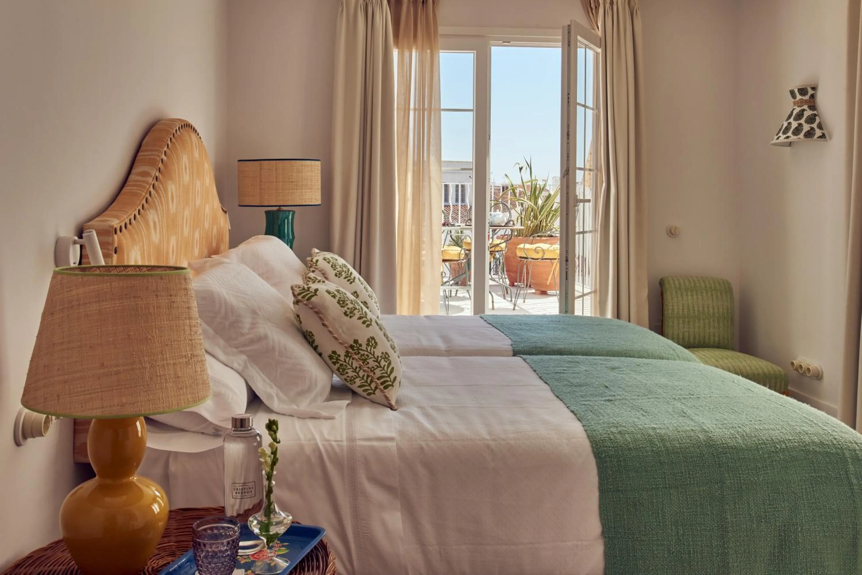Photo of the whole room, Bed in Cristine Bedfor Mahon Boutique Hotel