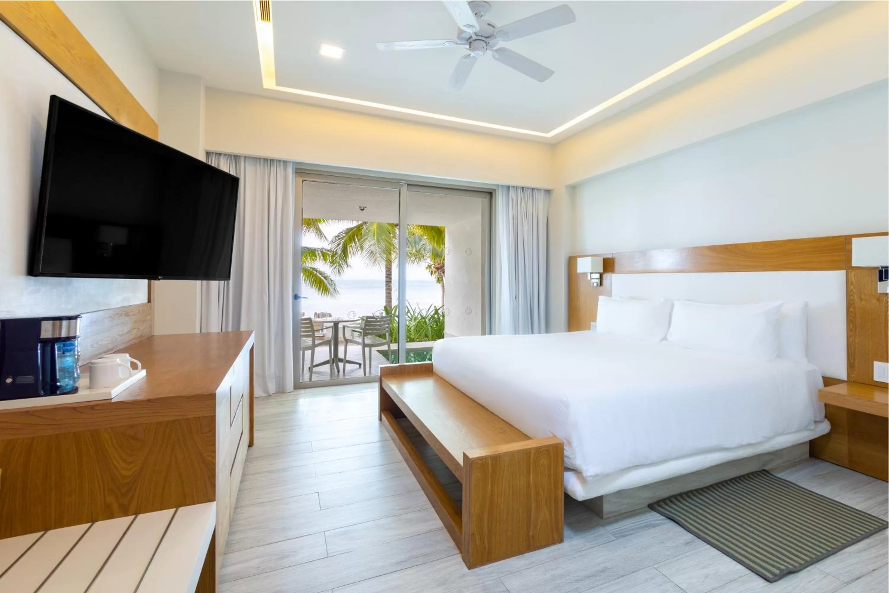 Superior Ocean Front with Plunge Pool in Izla Beach Front Hotel