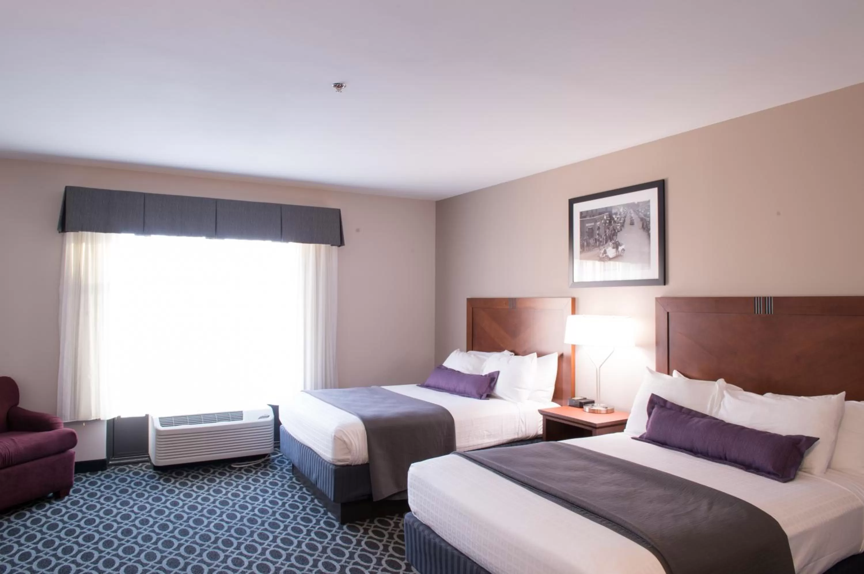 Queen Suite with Two Queen Beds in Bluemont Hotel