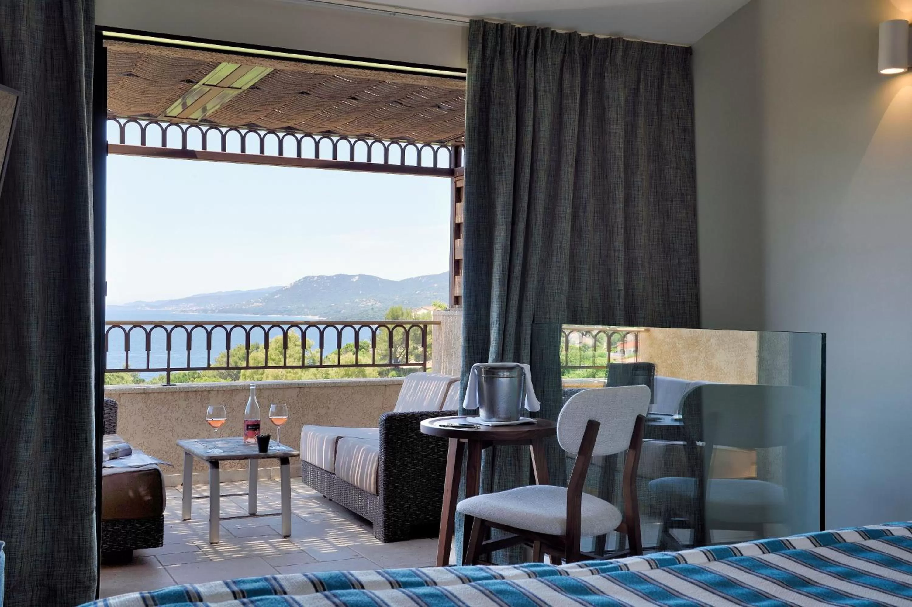 Split-level Suite with Panoramic View in Hotel Bartaccia