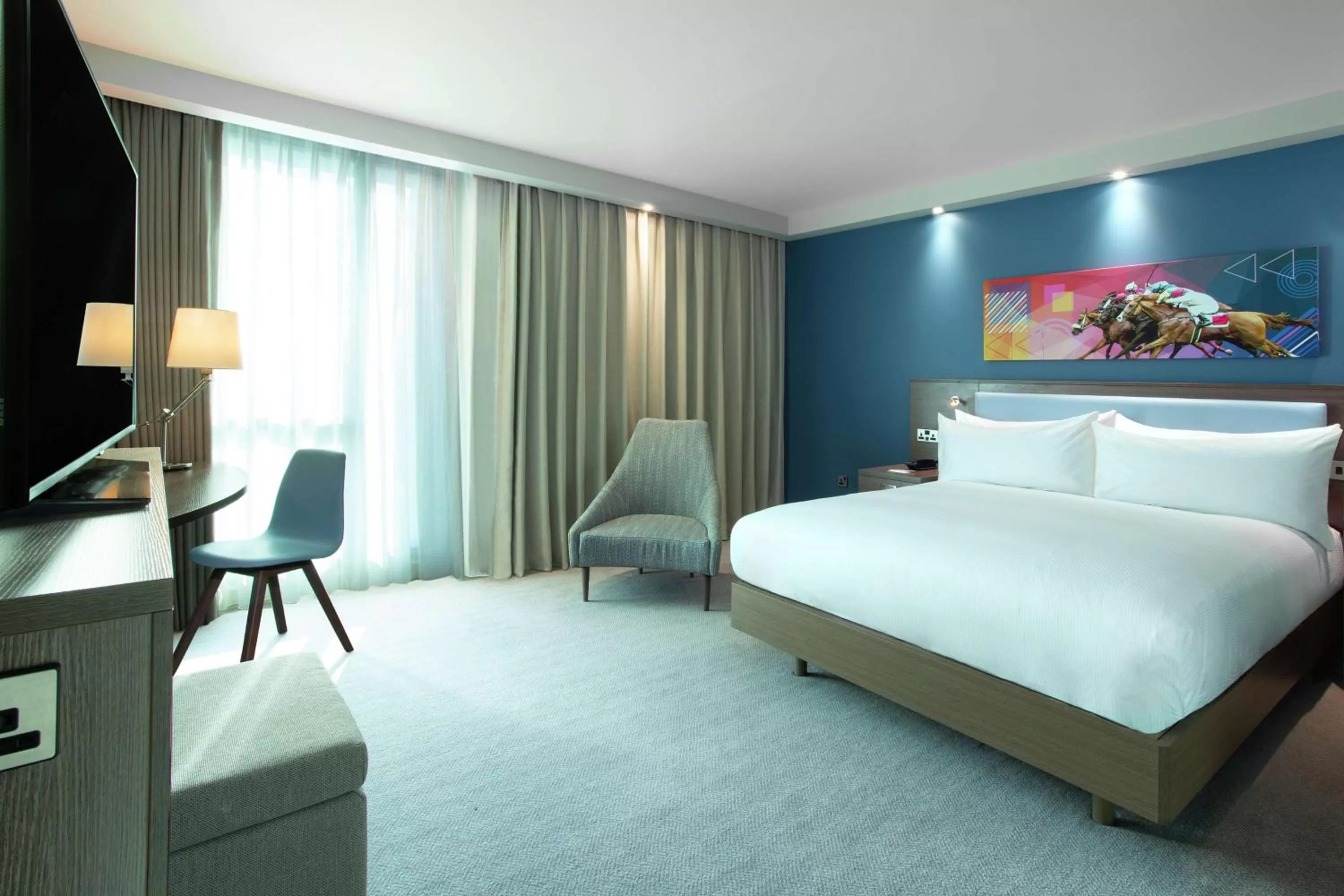 Queen Room - Mobility Access in Hampton By Hilton Hamilton Park