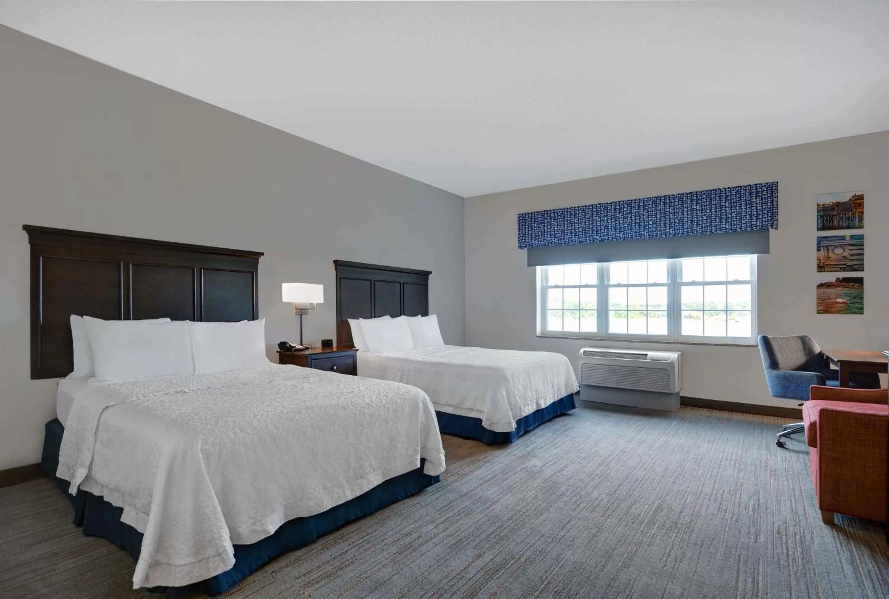 Queen Room with Two Queen Beds - Disability Access Non-Smoking in Hampton Inn Bath - Brunswick Area , ME