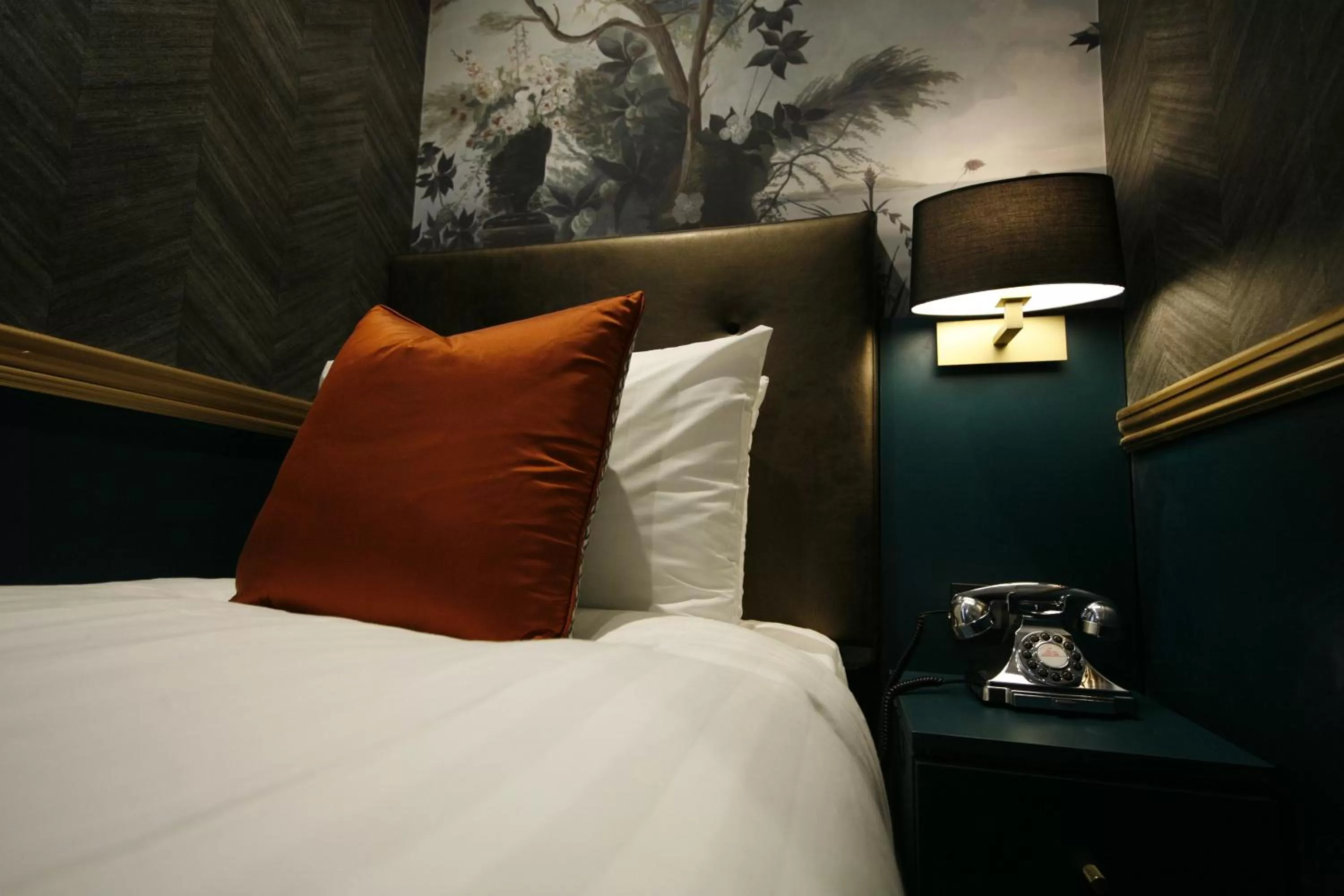 Deluxe Twin Room in The Portico Hotel