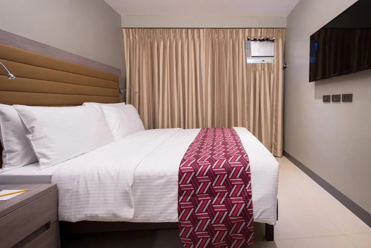 Standard Double Room in Solace Hotel Makati