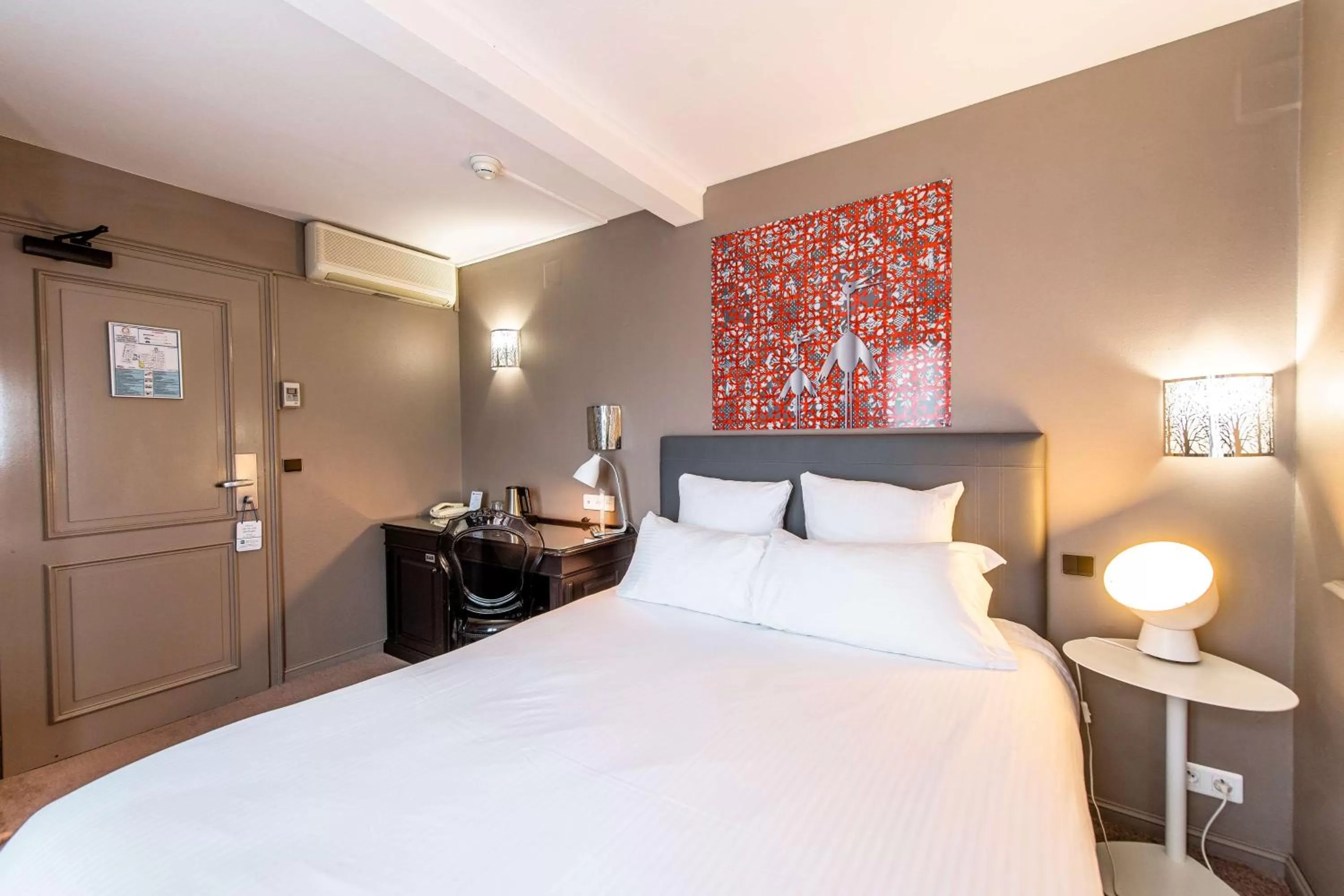 Deluxe Double or Twin Room in Best Western Plus Au cheval Blanc à Mulhouse