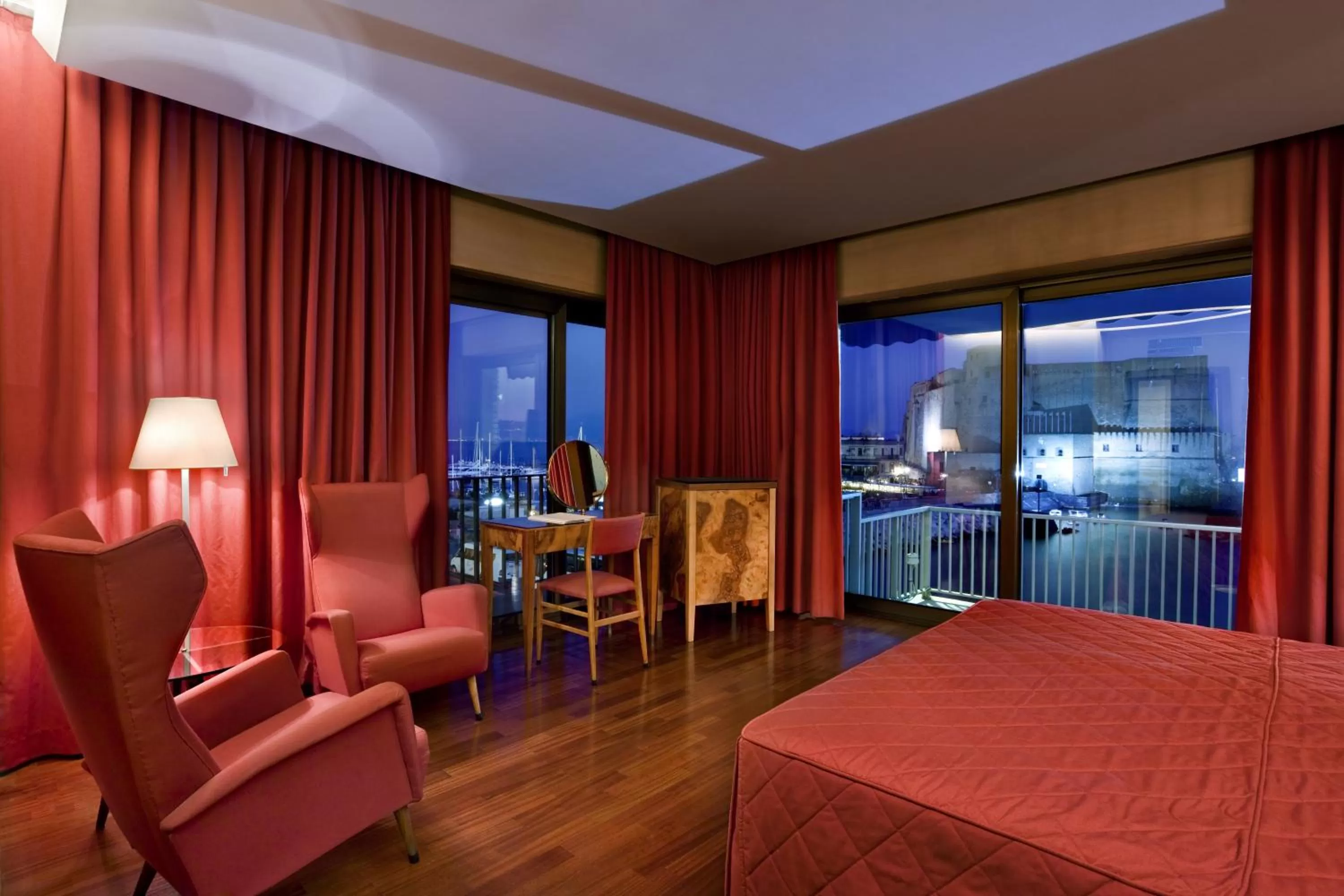 Design Junior Suite with Sea View in Hotel Royal Continental