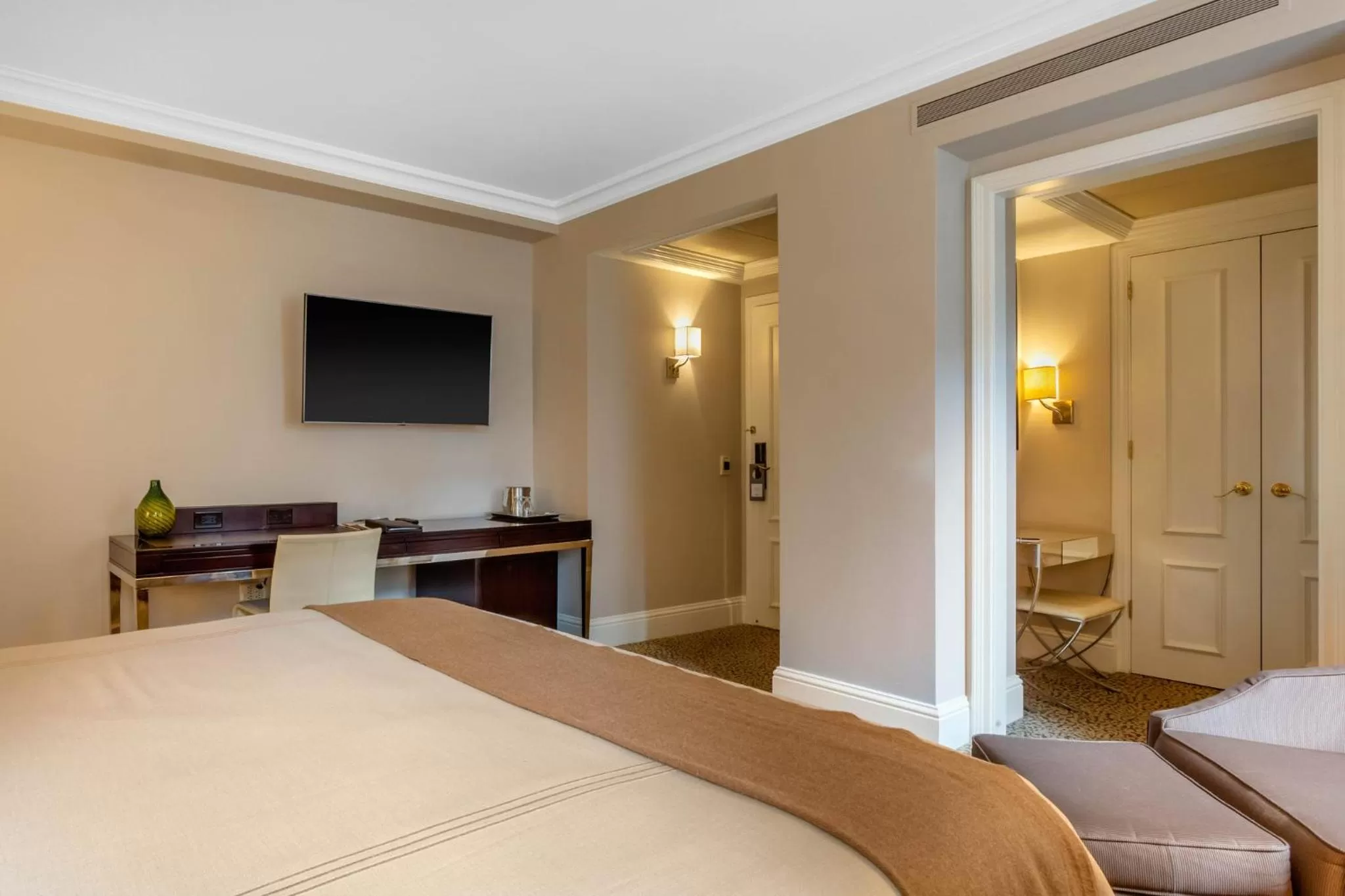 Madison Suite in Omni Berkshire Place