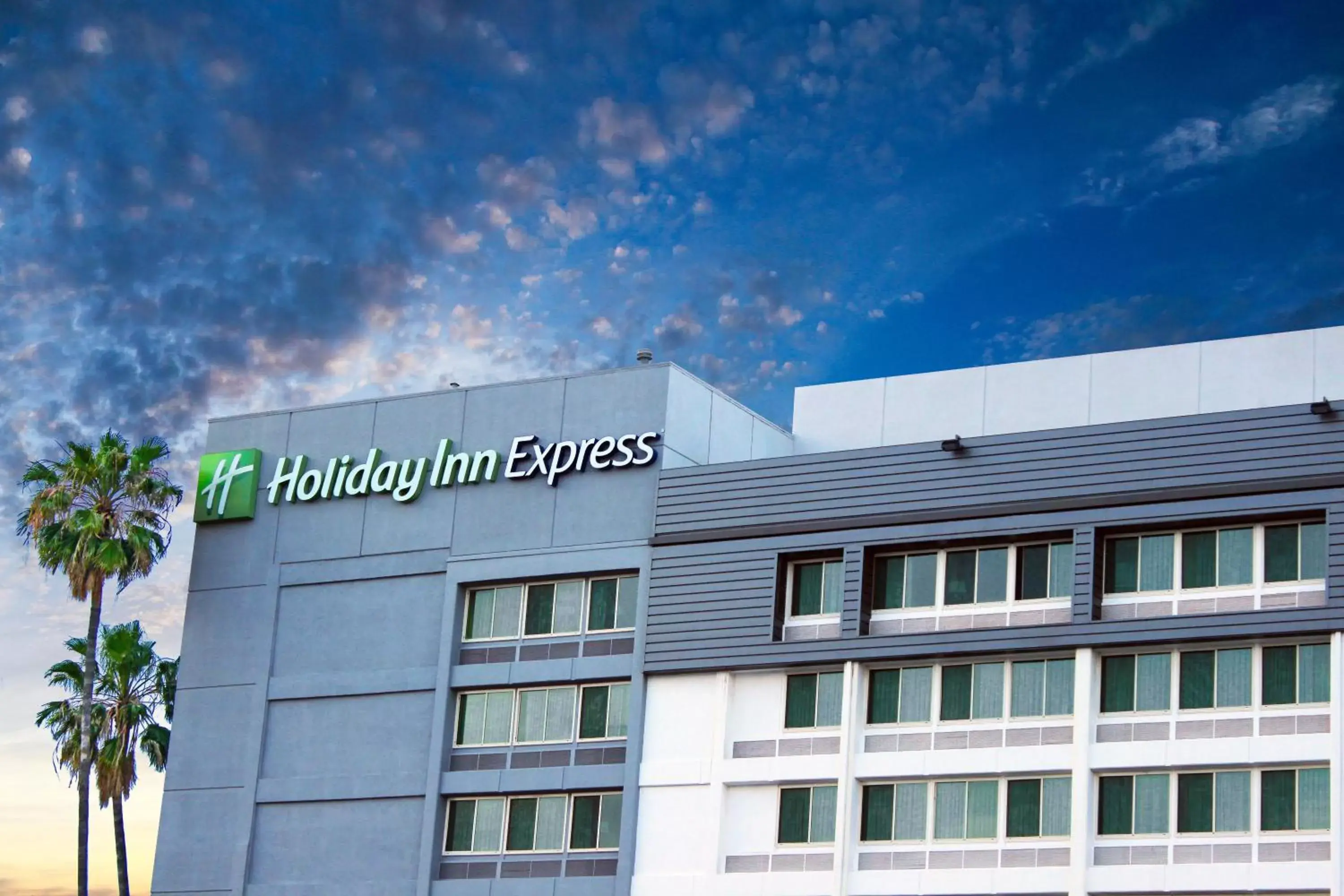 Holiday Inn Express Van Nuys by IHG Holiday Inn Express Van Nuys by IHG