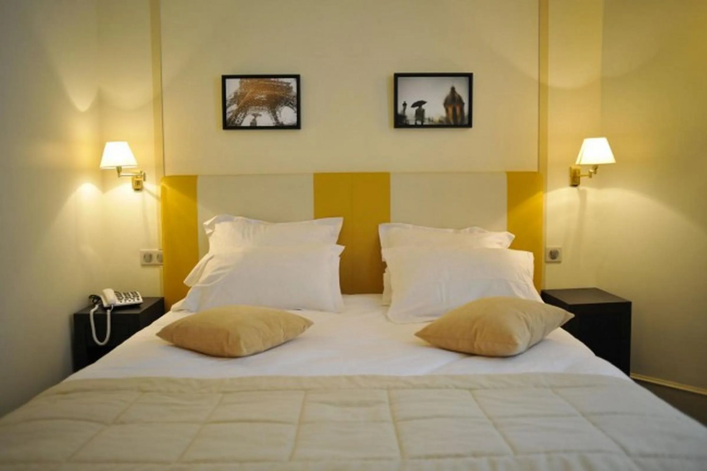 Individual Room in Hotel de L'Universite