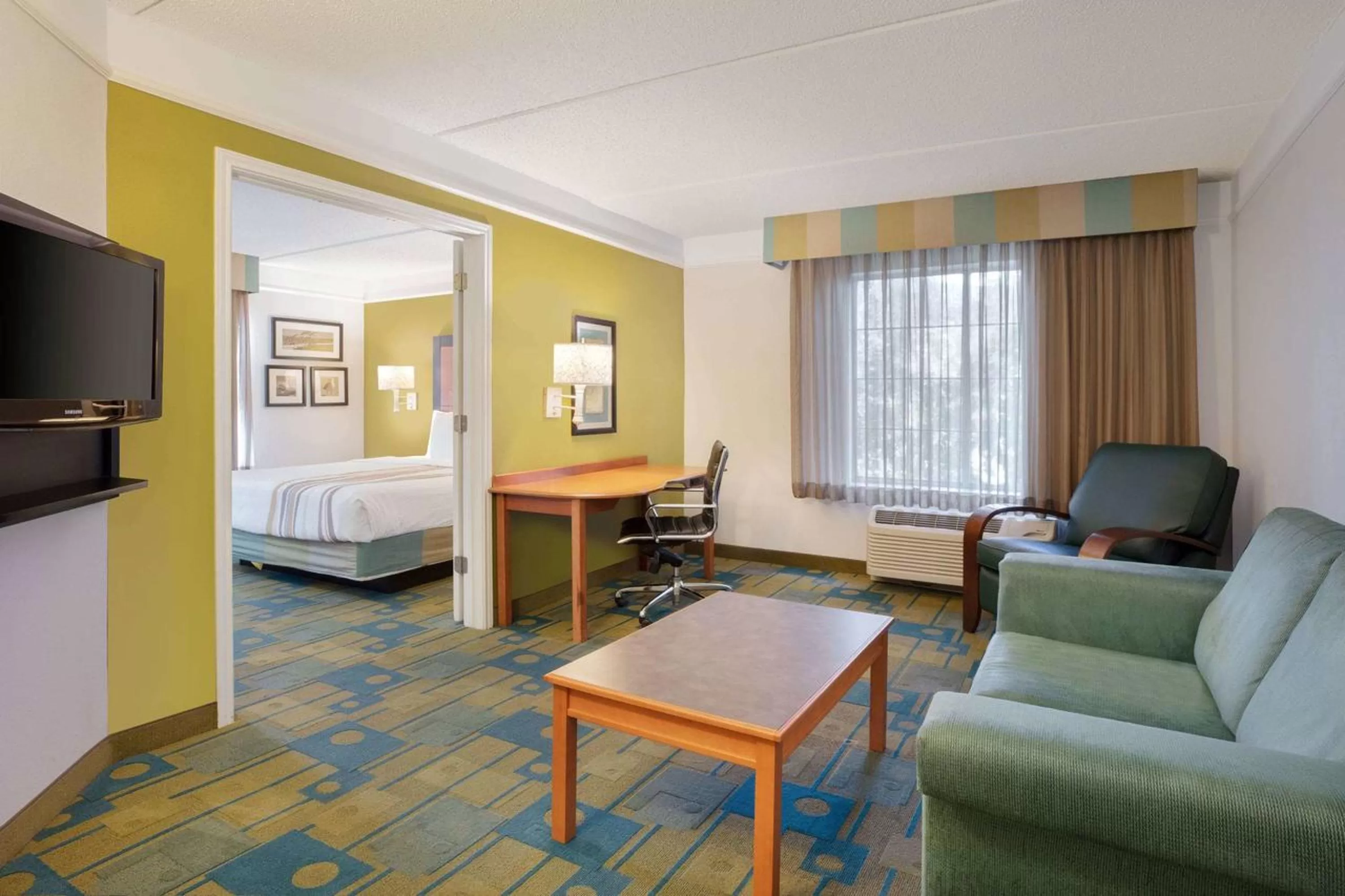 One-Bedroom King Suite - Non-Smoking in La Quinta Inn and Suites by Wyndham, Ocala