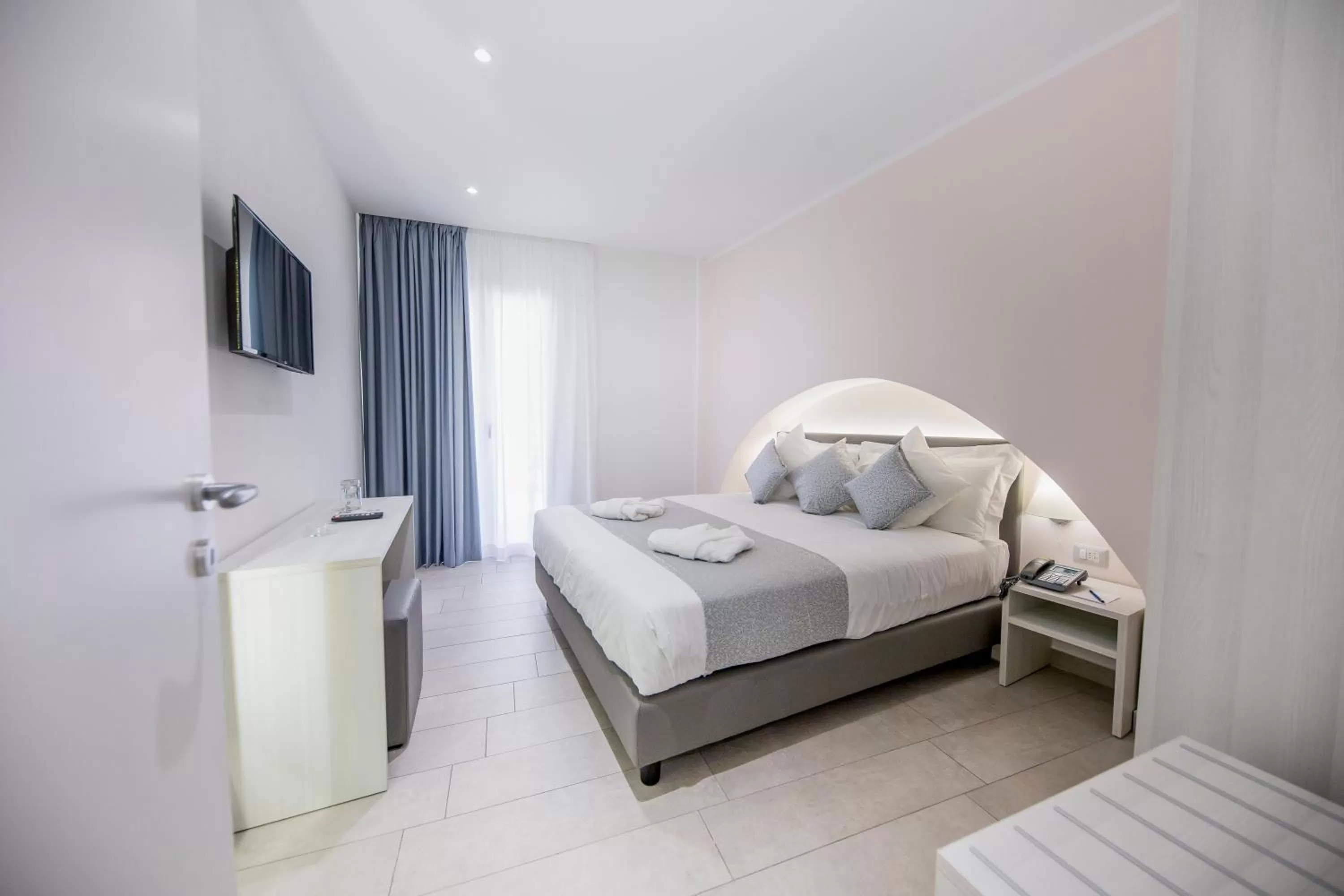 Room with Balcony in Ossuna Bay Hotel Boutique