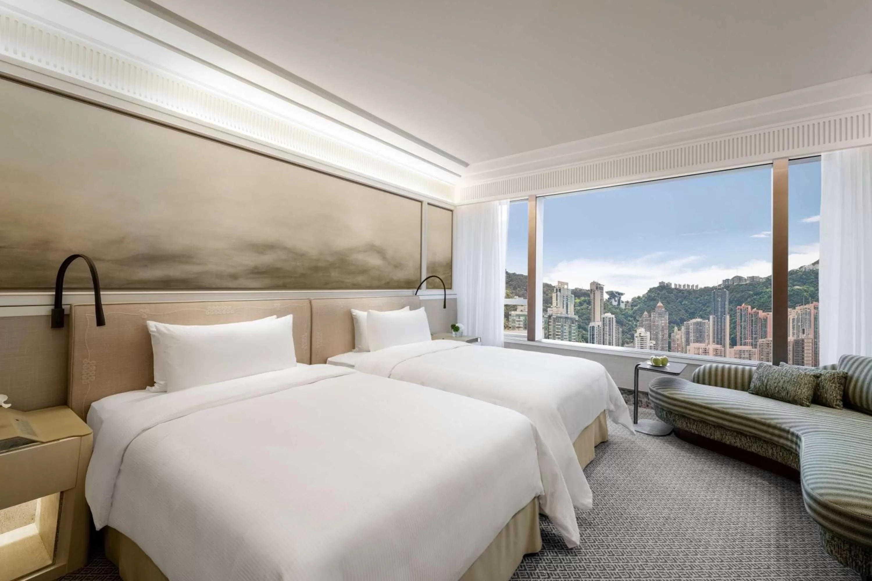 Island Shangri-La Horizon Peak View Twin Room in Island Shangri-La, Hong Kong