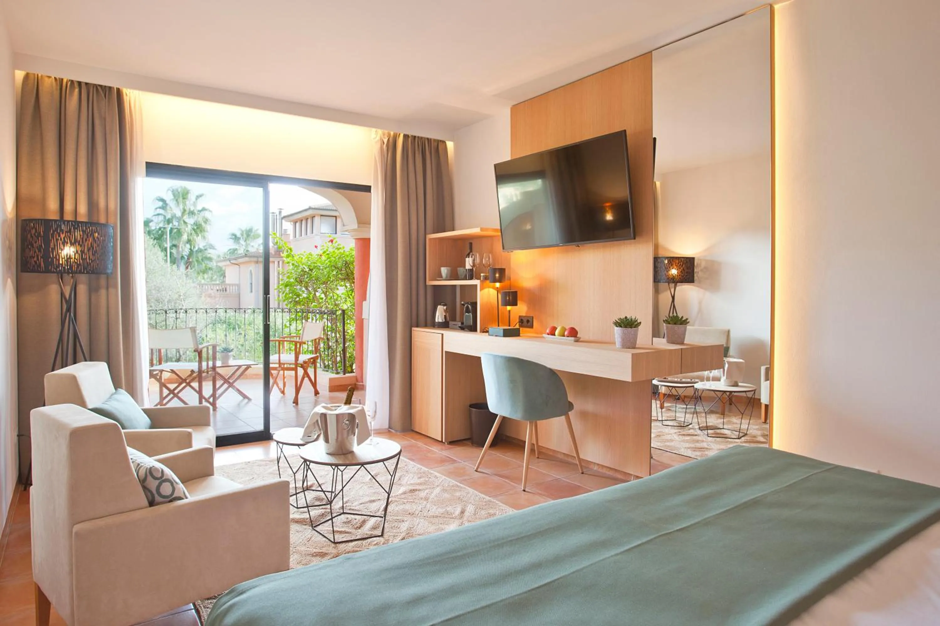 Standard Triple Room with Spa Access in Mon Port Hotel & Spa