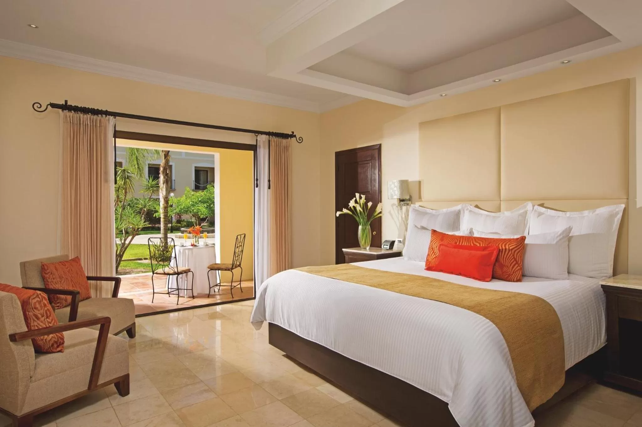 Bed in Dreams Tulum Resort & Spa