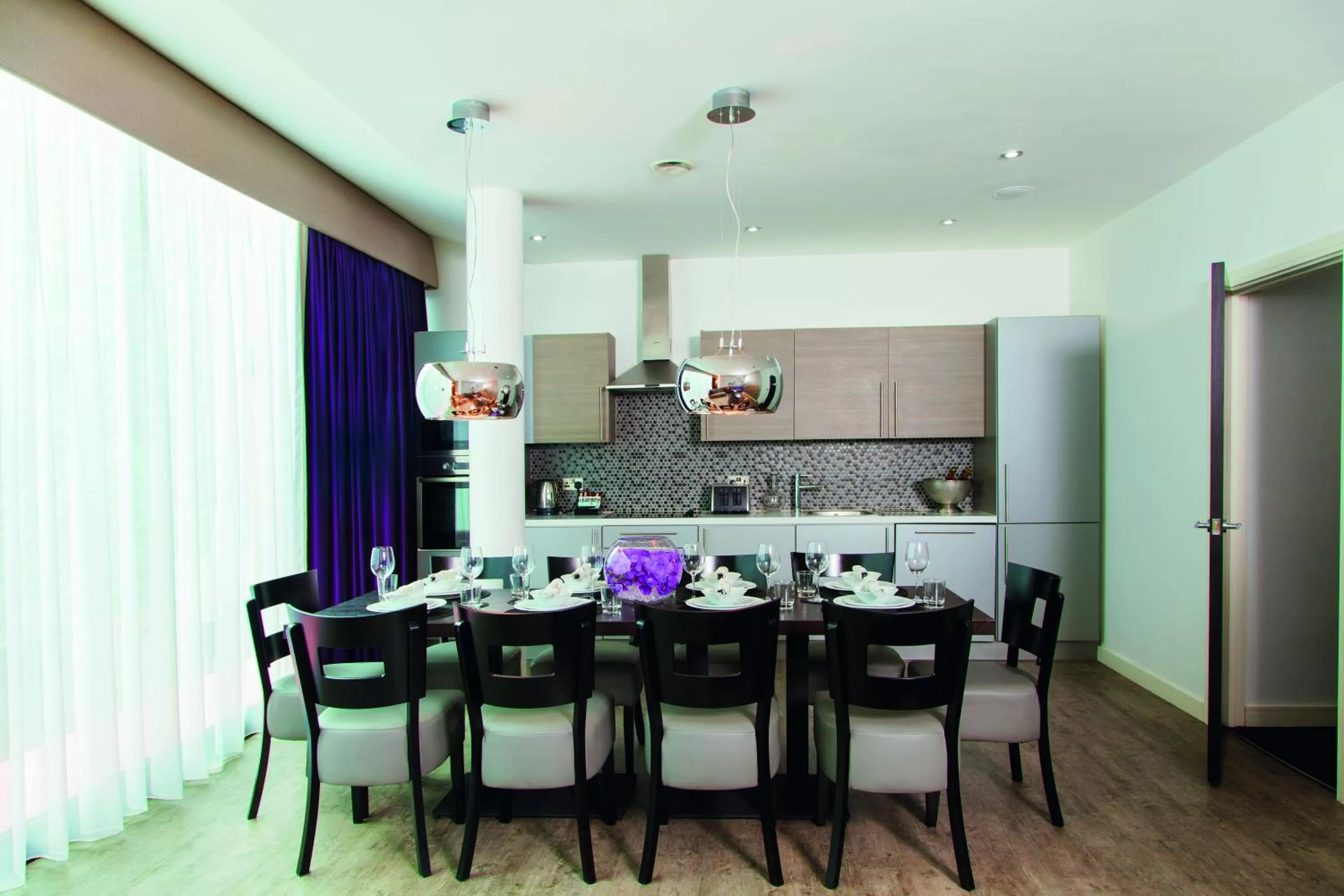 Two Bedroom Super-Luxe (Sleeps 10) in EPIC Apart Hotel - Seel Street