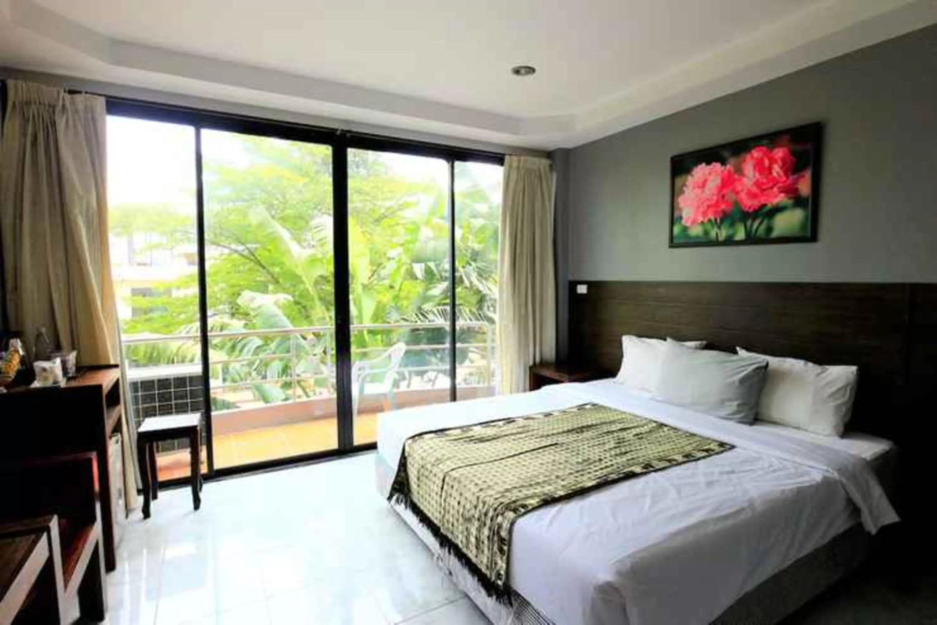 Standard King Room in Platinum Place