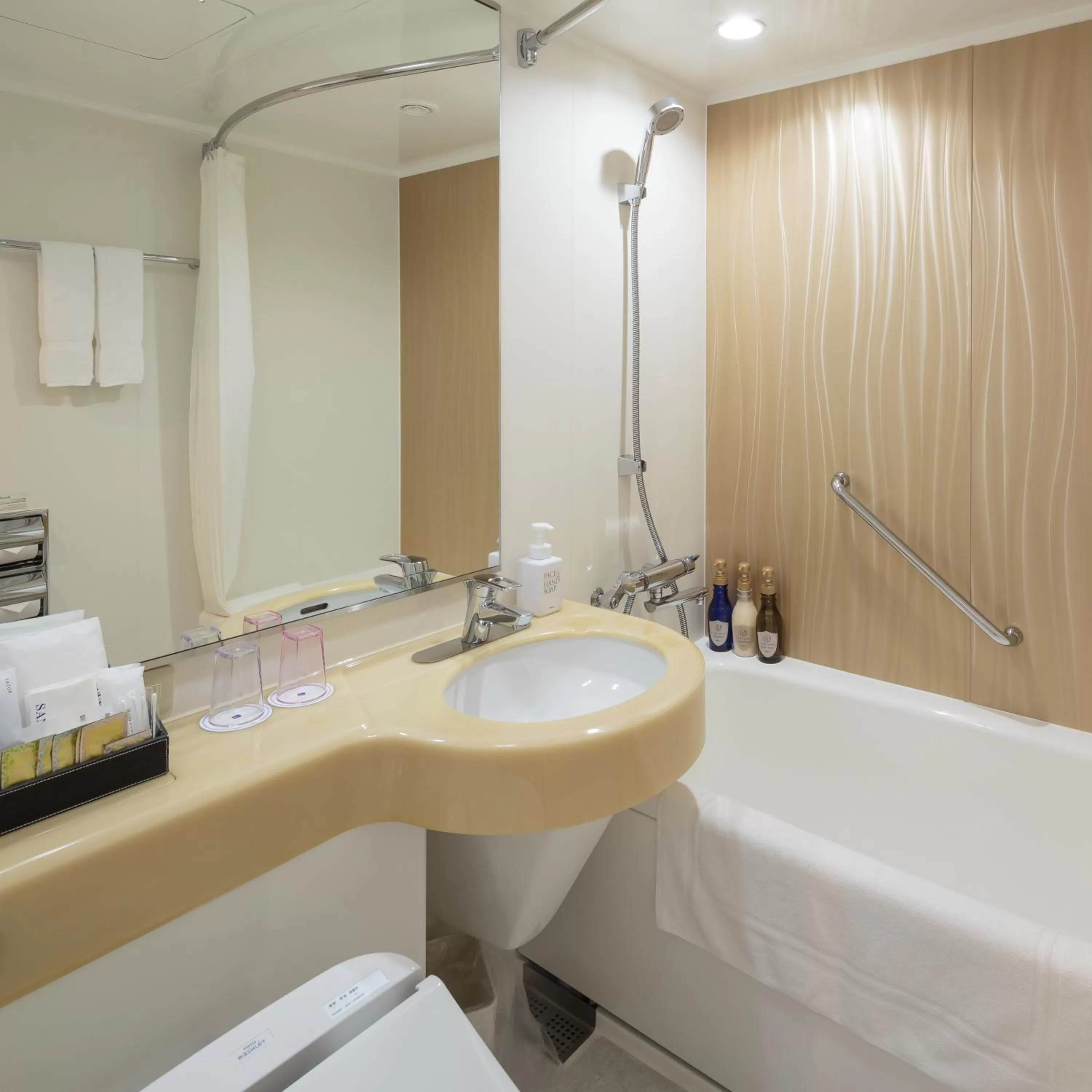Superior Triple Room - Non-Smoking in Hotel MYSTAYS PREMIER Dojima