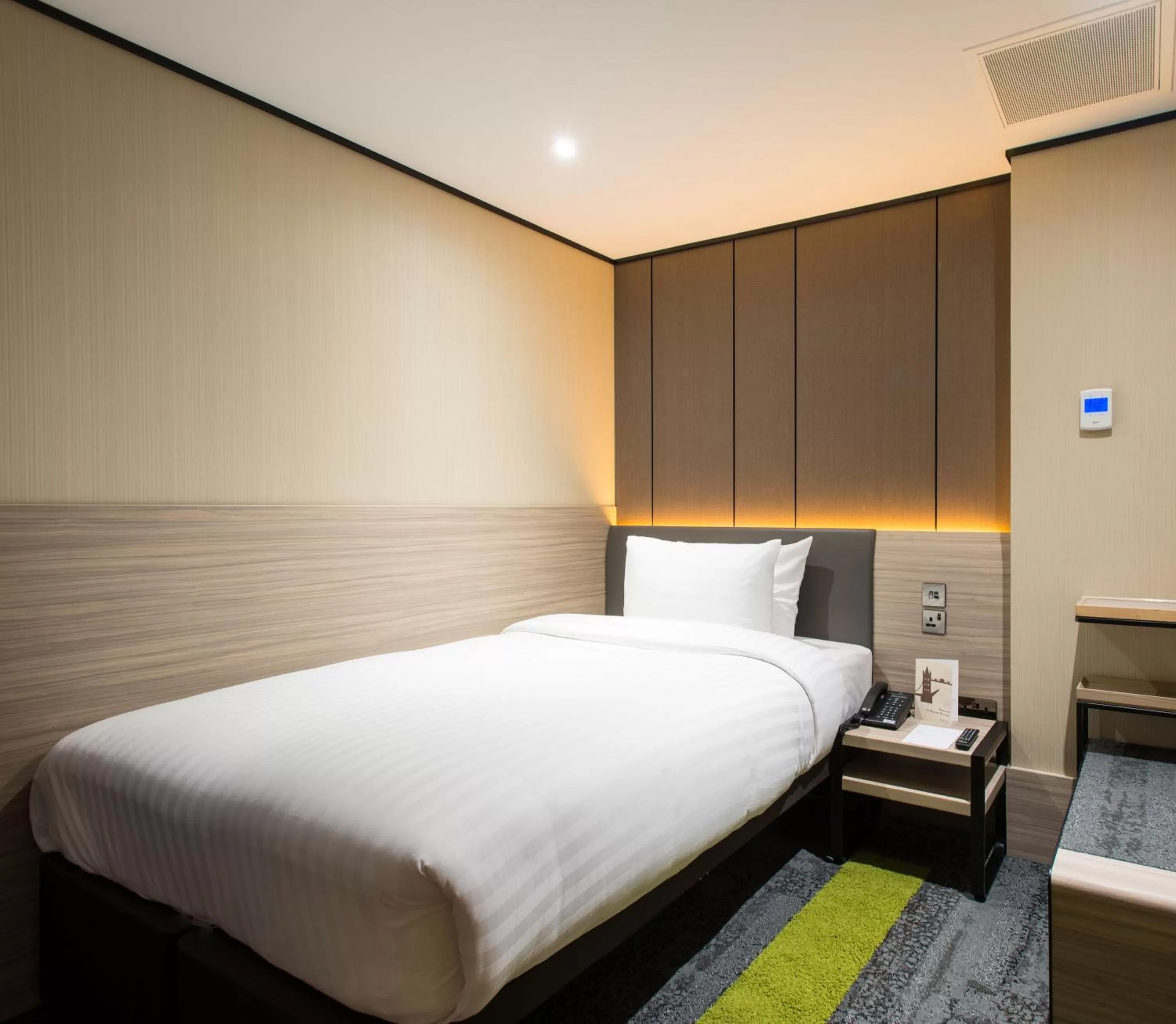 Single Room in Aerotel London Heathrow Airport, Terminal 2 & Terminal 3