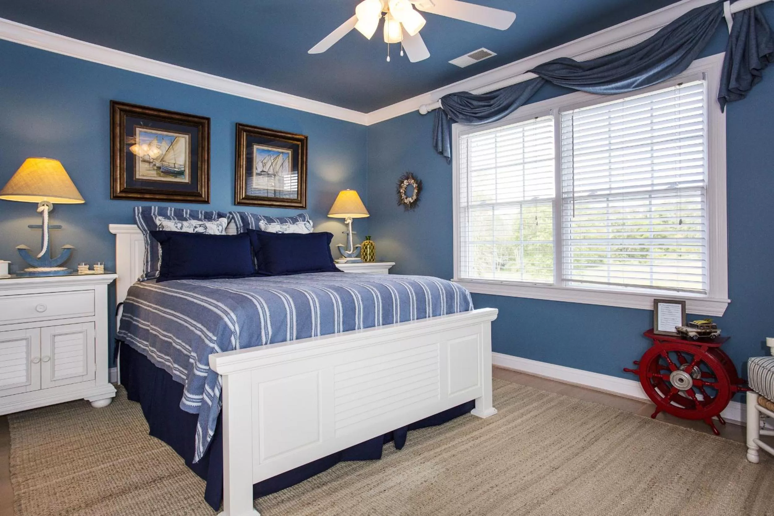 Queen Suite in Pillow and Paddock B&B