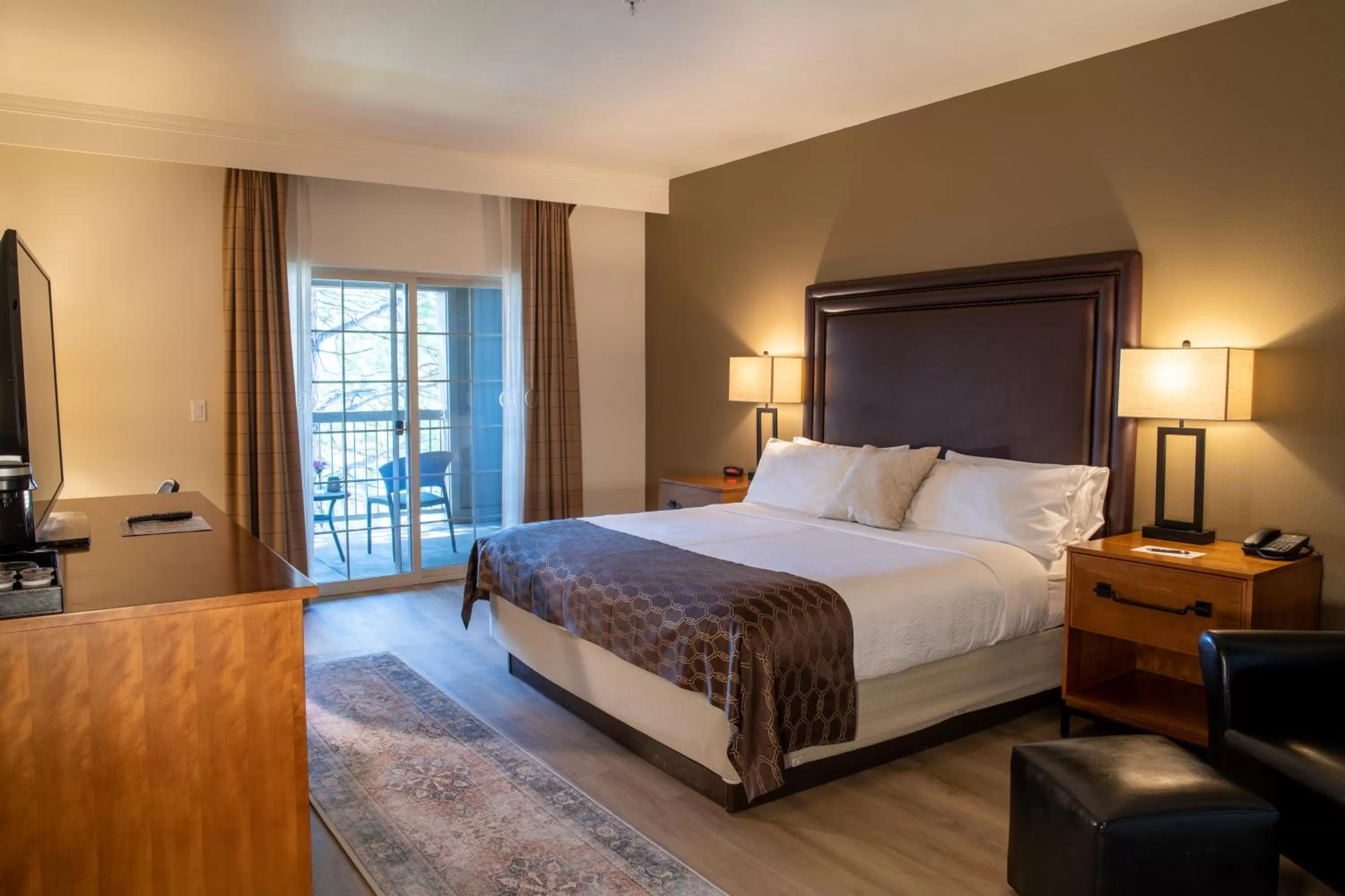 Deluxe King Room in Running Y Ranch Golf & Spa Resort