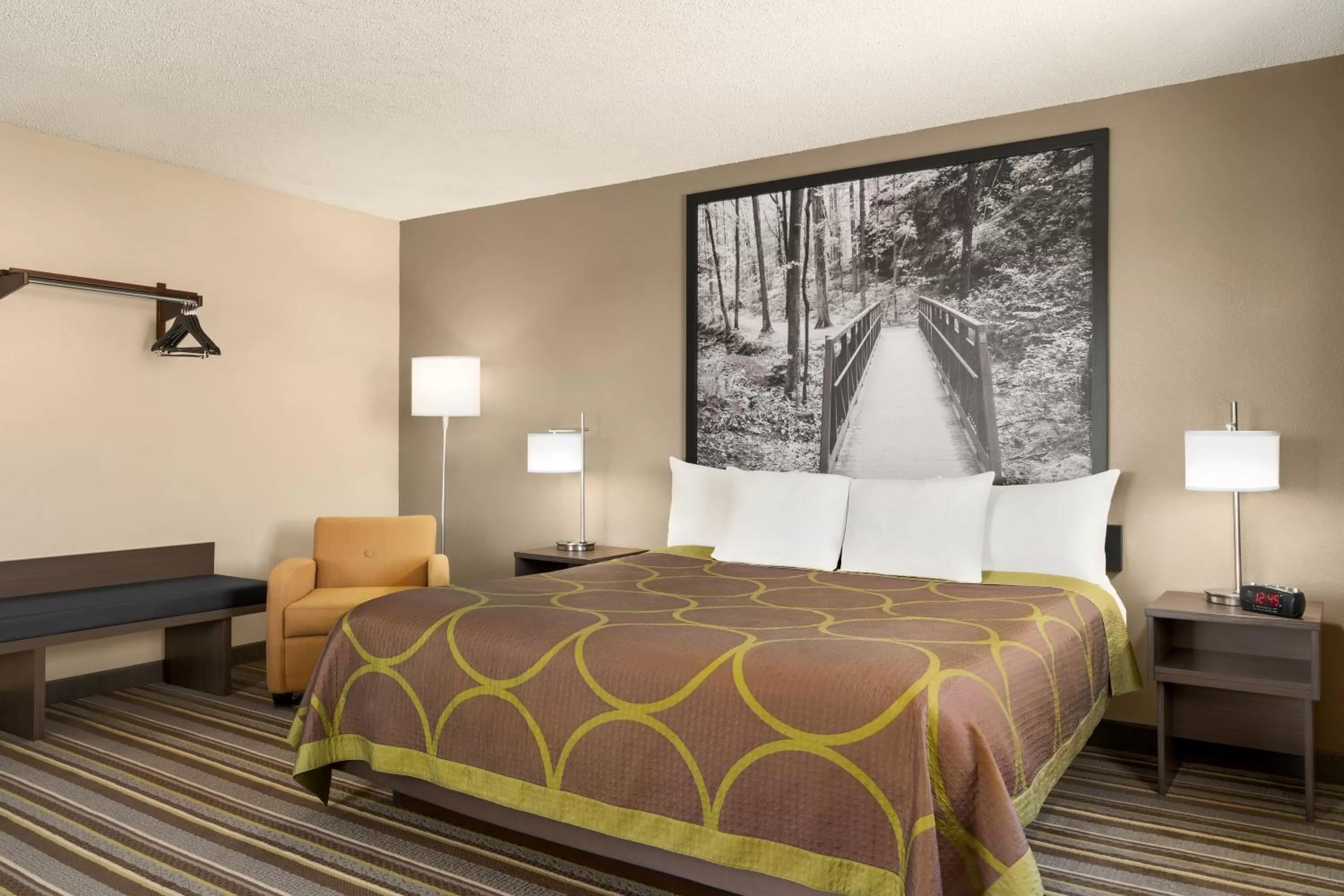 King Suite- Non-Smoking in Super 8 by Wyndham Liberal KS