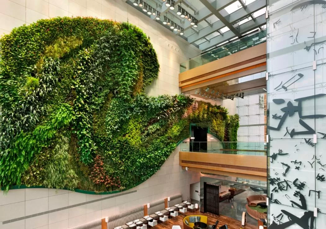 ICON 36 Twin Room with City View in Hotel ICON