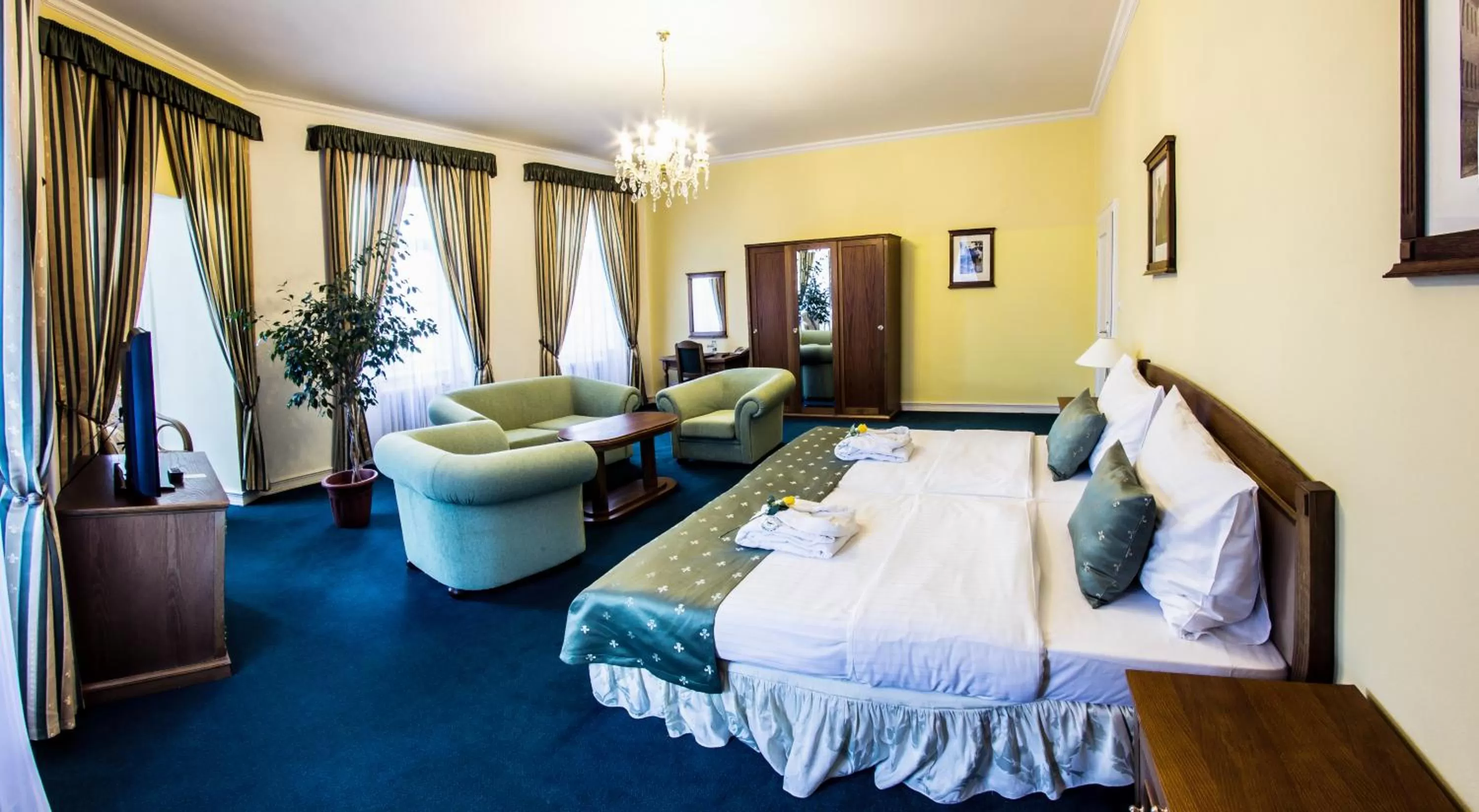Family Suite with Castle View in Hotel Dvorak Cesky Krumlov