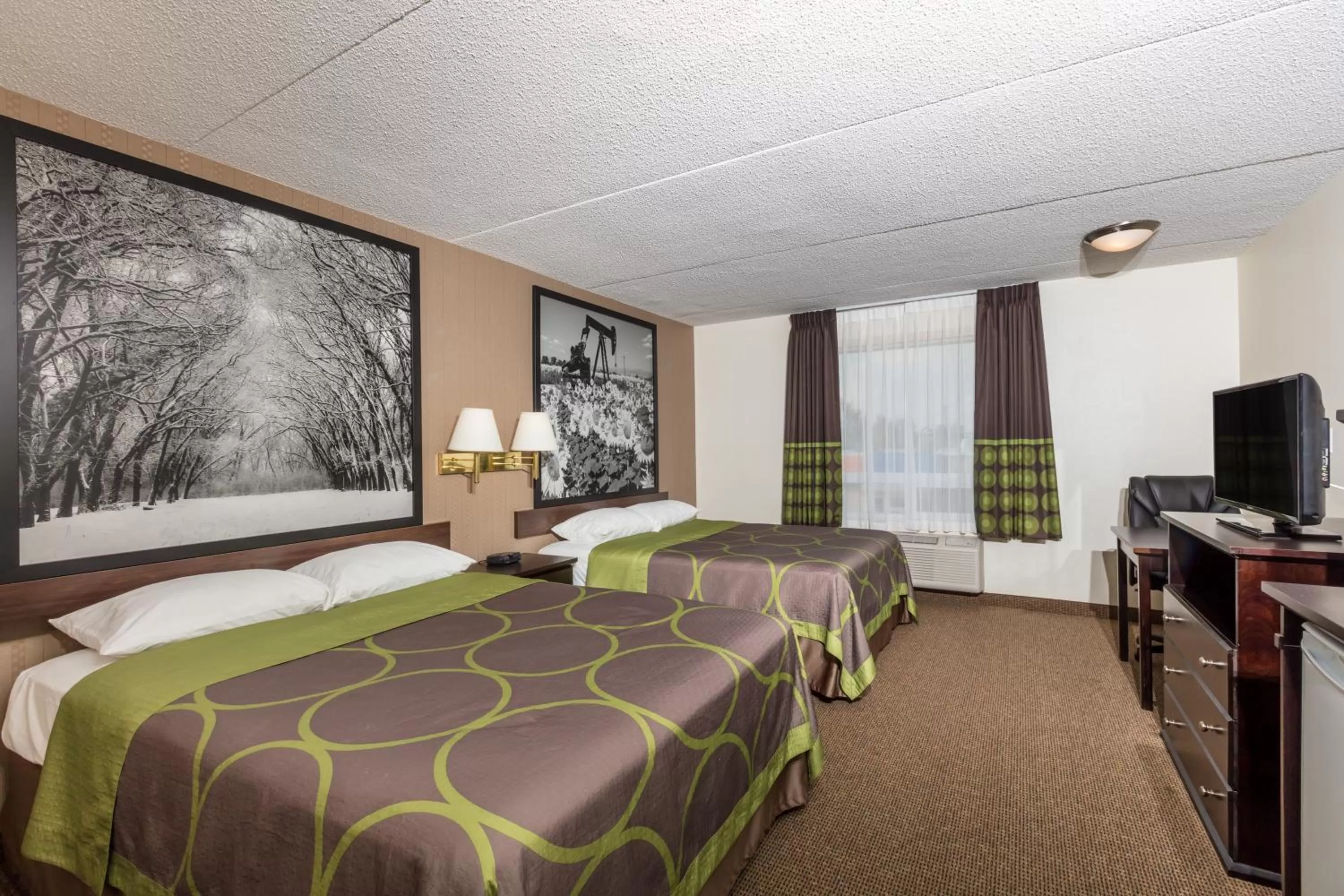 Queen Room with Two Queen Beds - Non-Smoking in Super 8 by Wyndham Edson